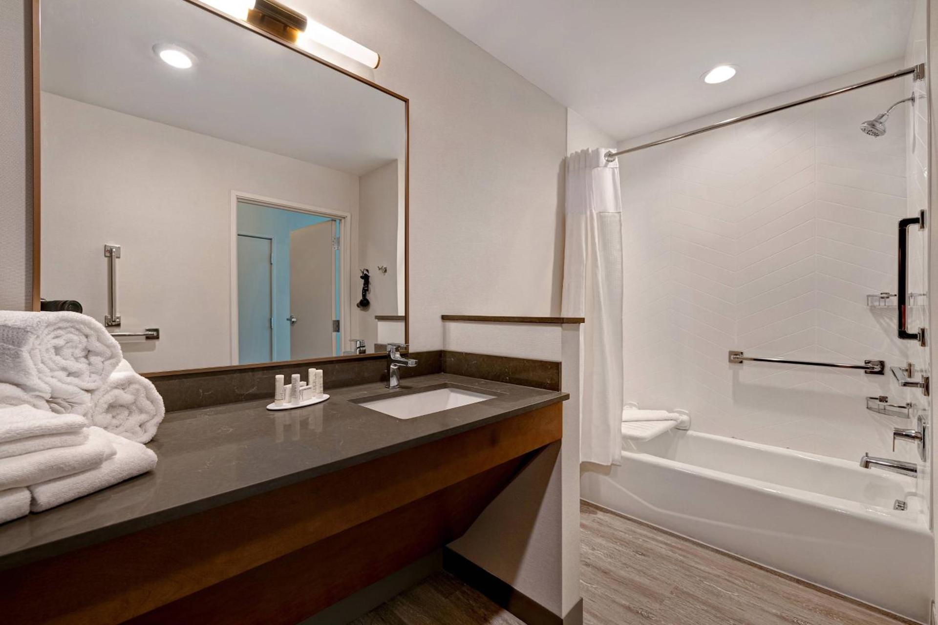 Fairfield by Marriott Inn & Suites St. Paul Eagan photo 20