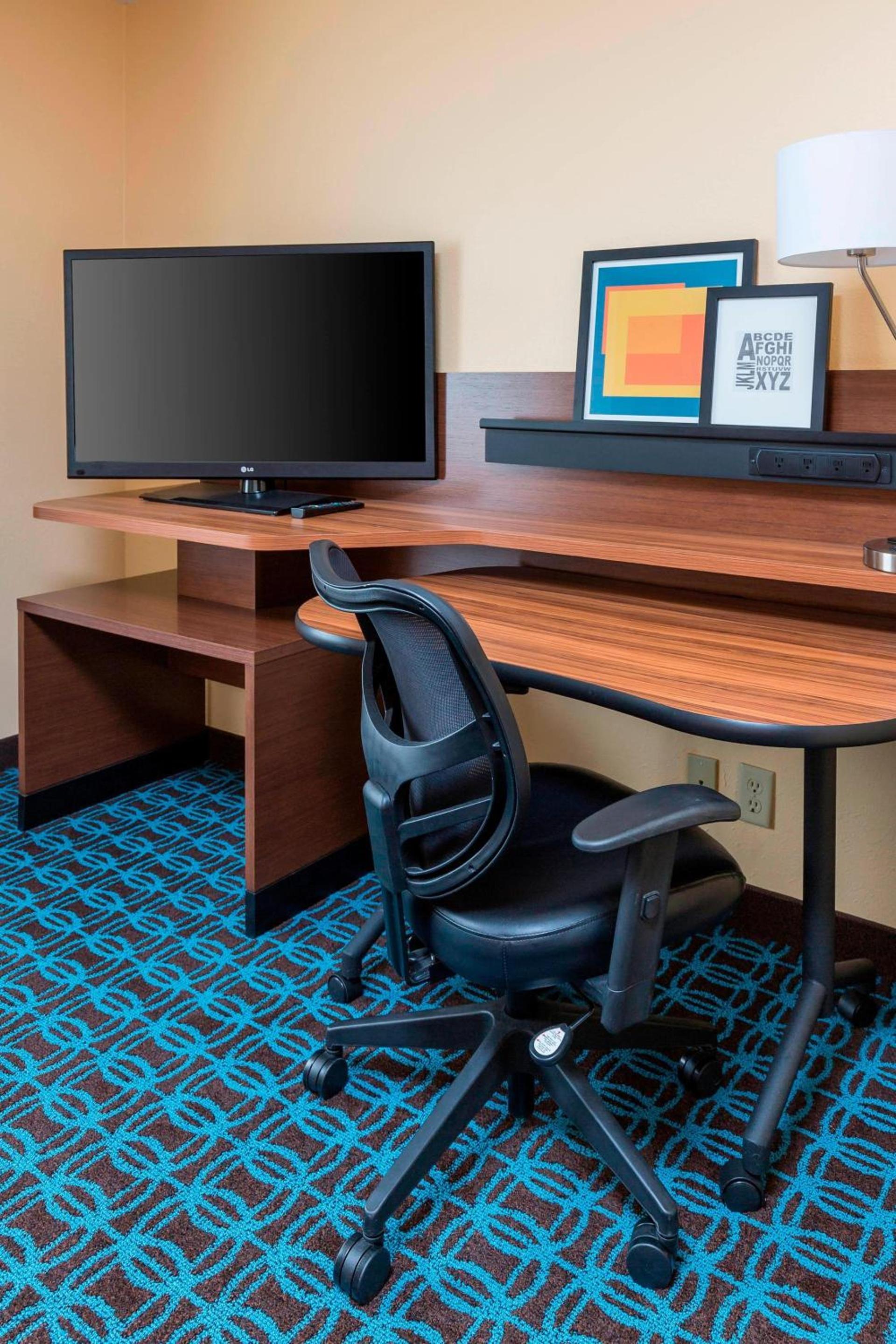 Fairfield Inn & Suites Lincoln photo 9