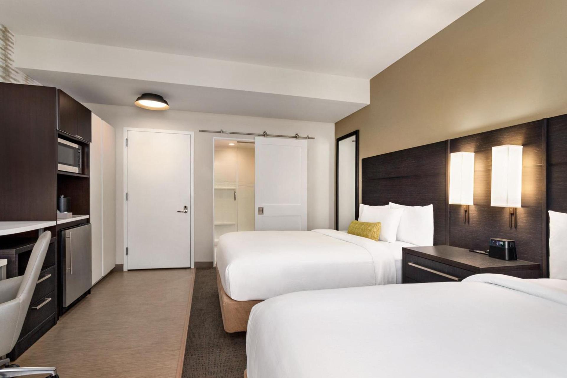 Residence Inn by Marriott New York JFK Airport photo 13