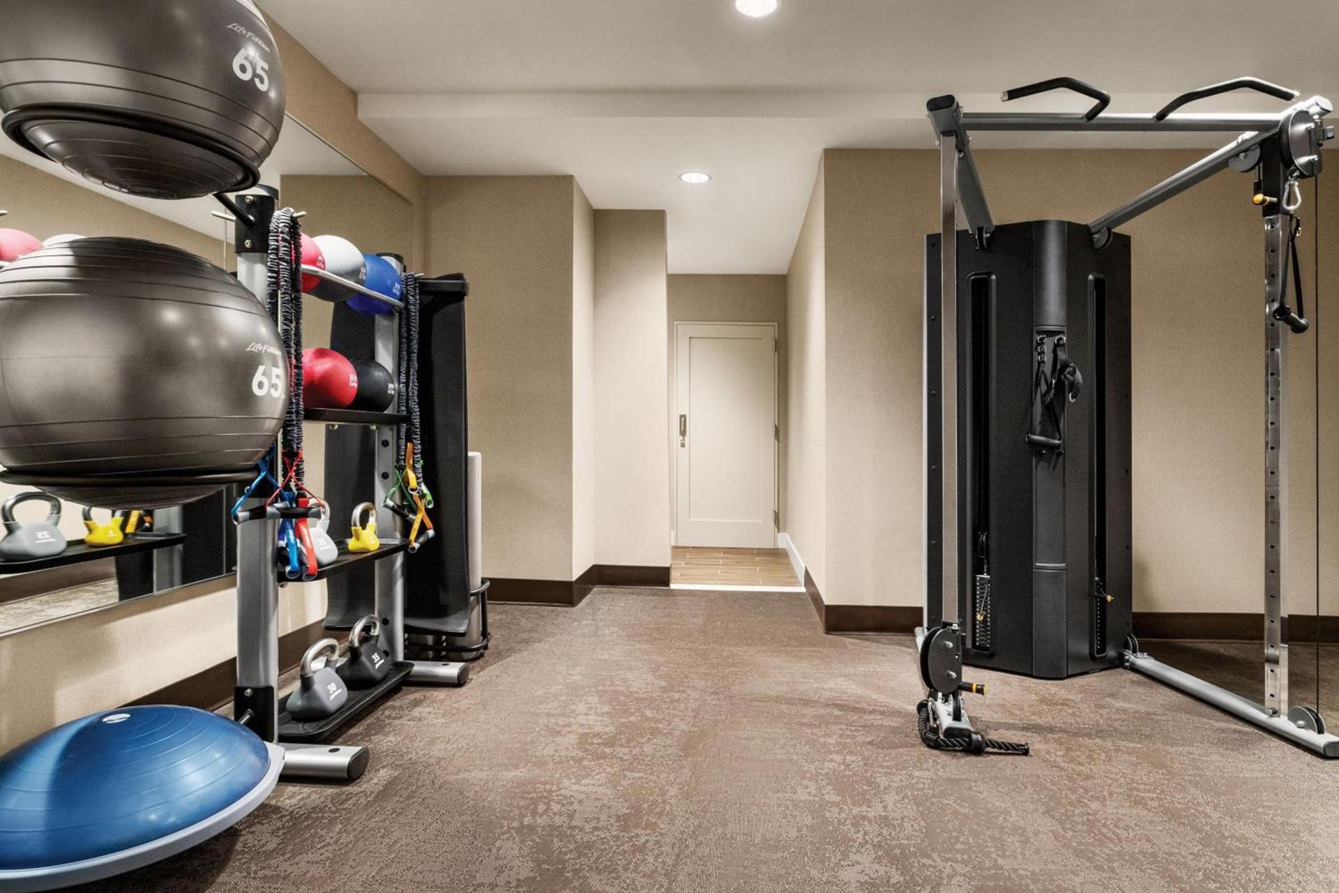 Residence Inn by Marriott New York JFK Airport photo 39