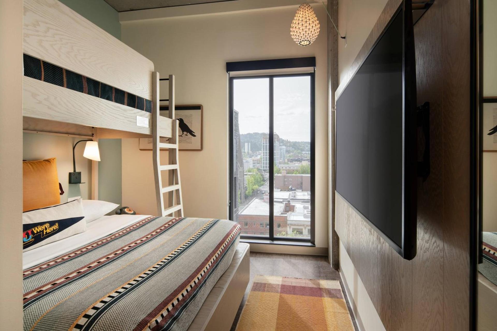Moxy Portland Downtown photo 5