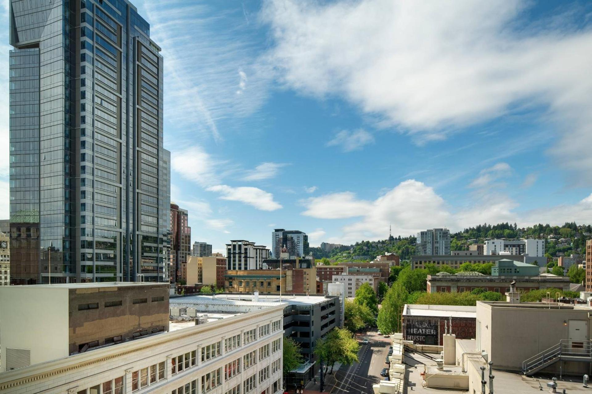 Moxy Portland Downtown photo 16