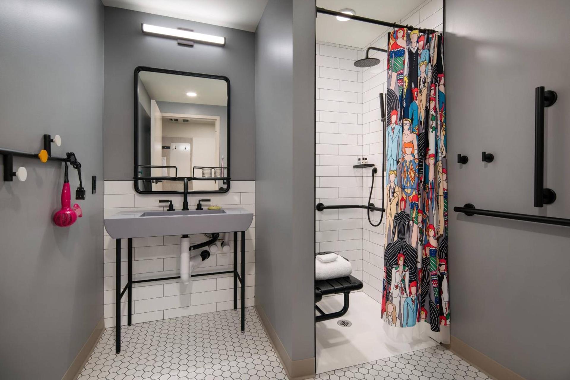 Moxy Portland Downtown photo 21