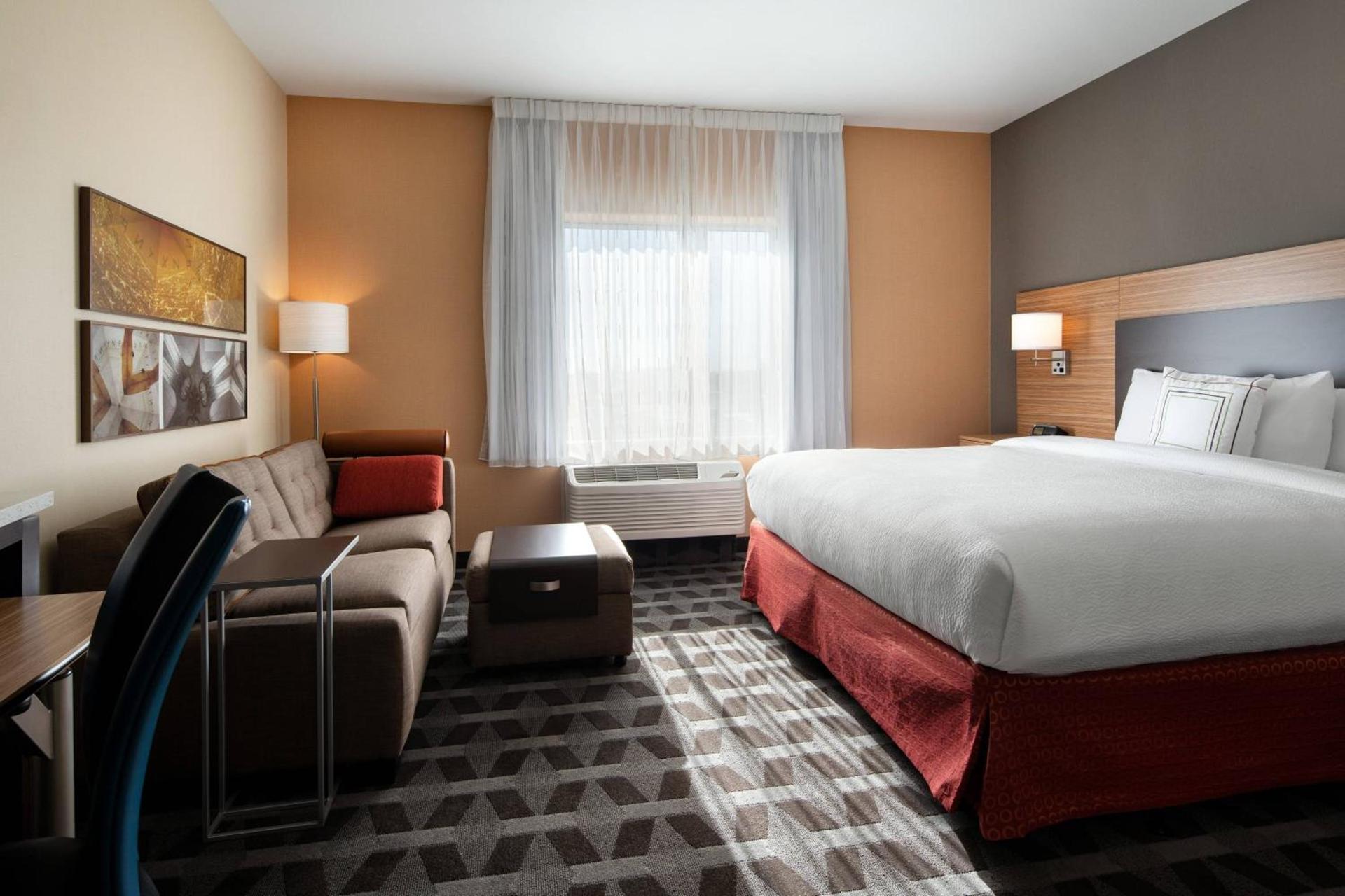 TownePlace Suites Fresno Clovis photo 7