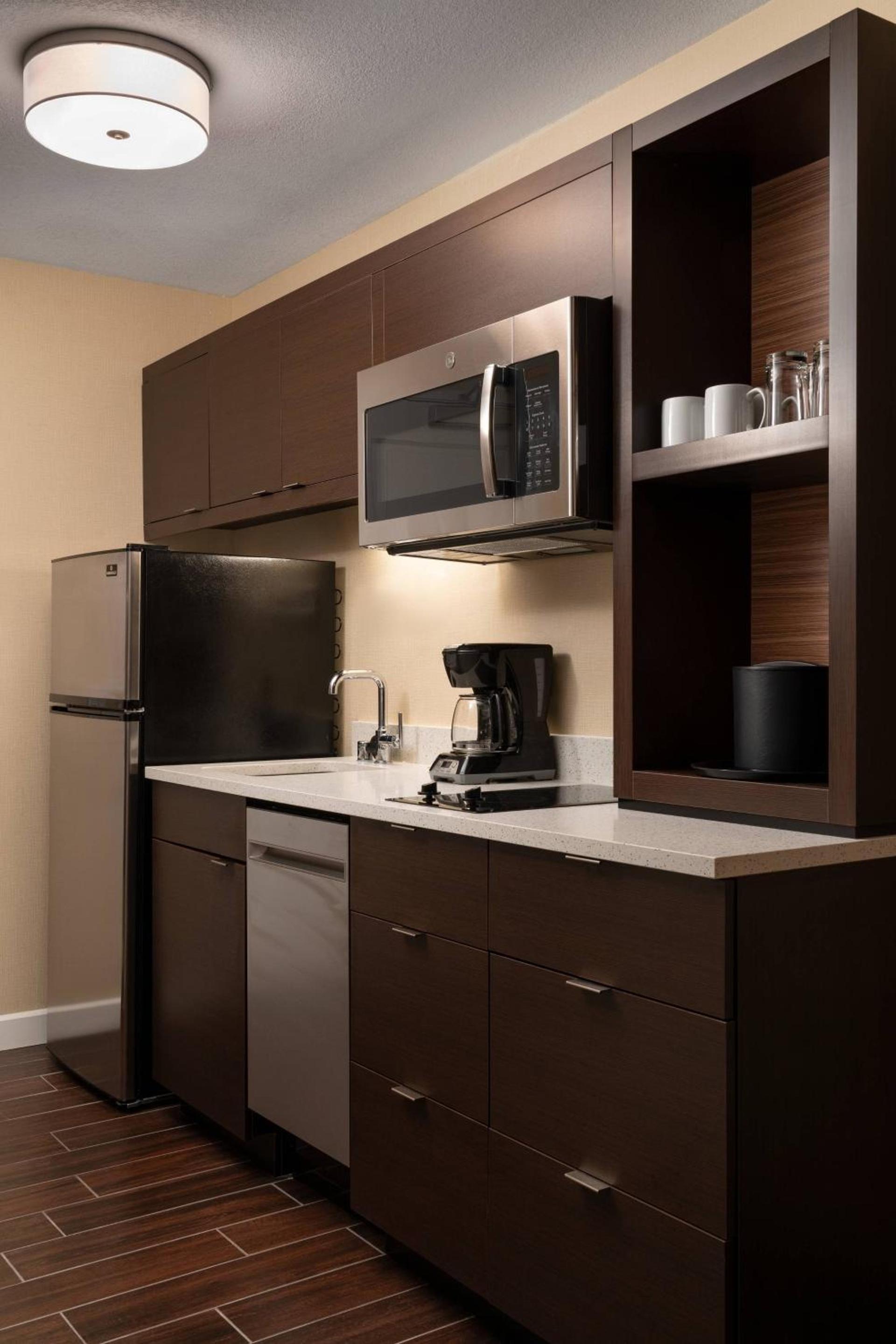 TownePlace Suites Fresno Clovis photo 10
