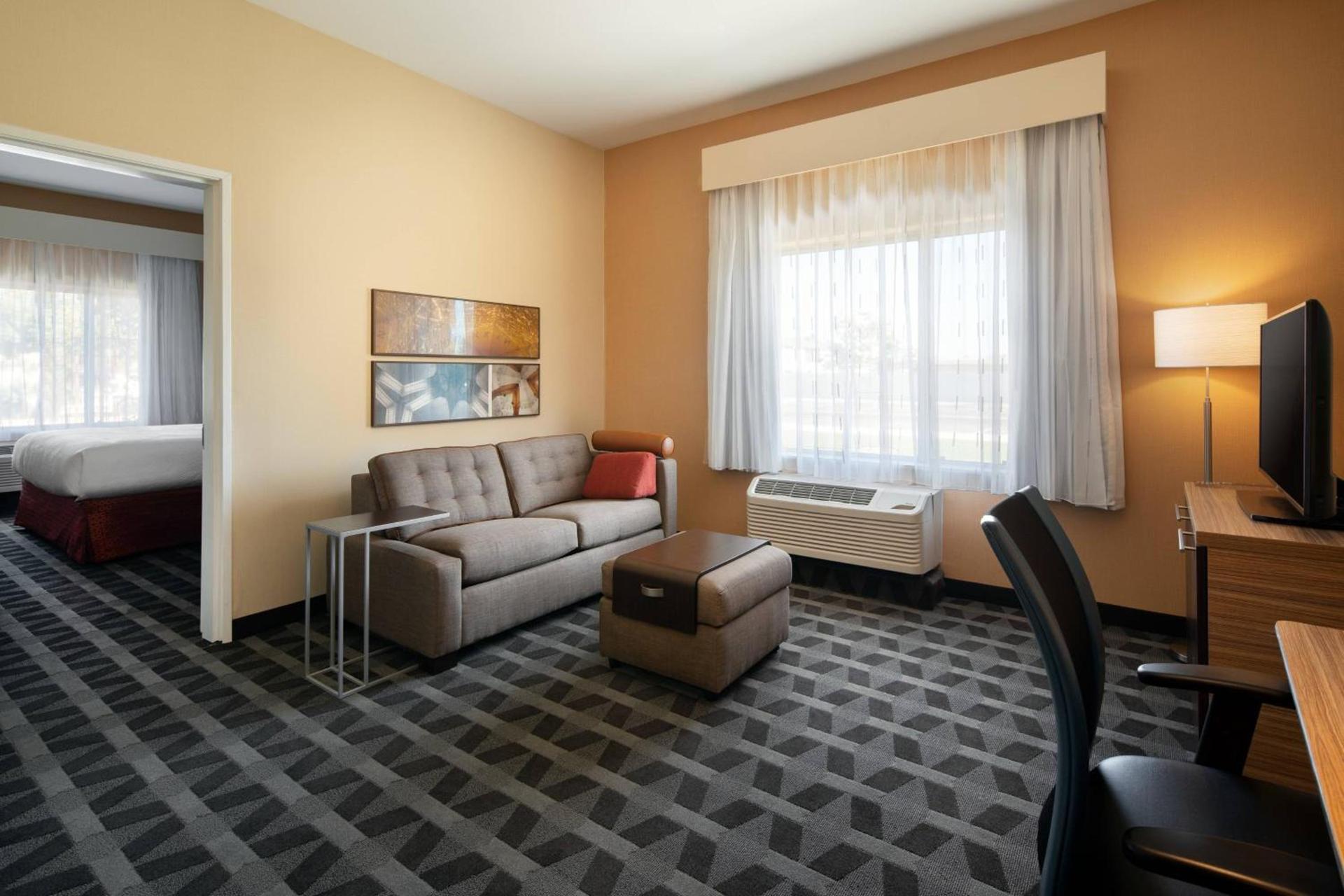 TownePlace Suites Fresno Clovis photo 11