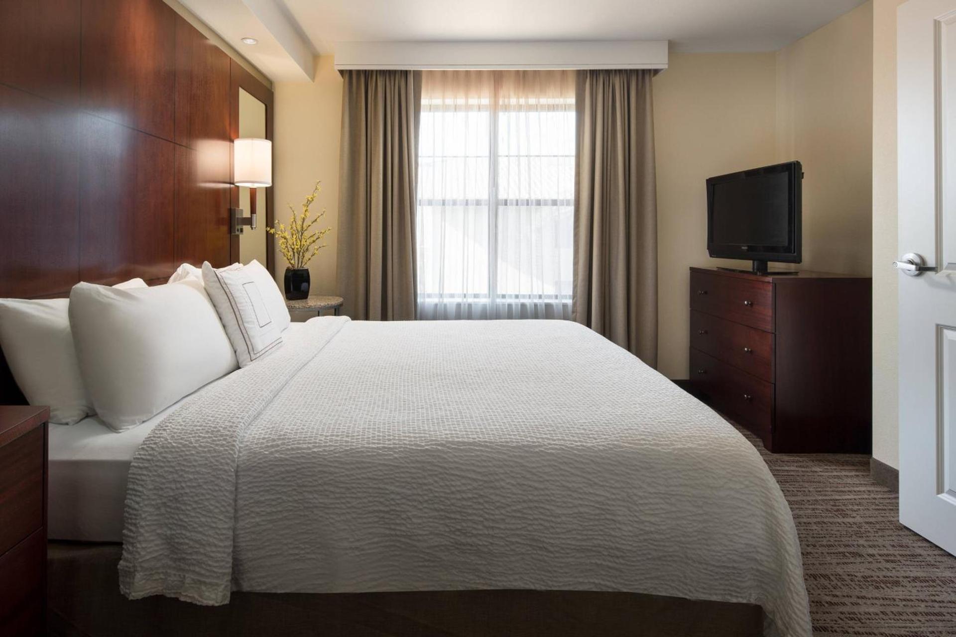 Residence Inn by Marriott Camarillo photo 9