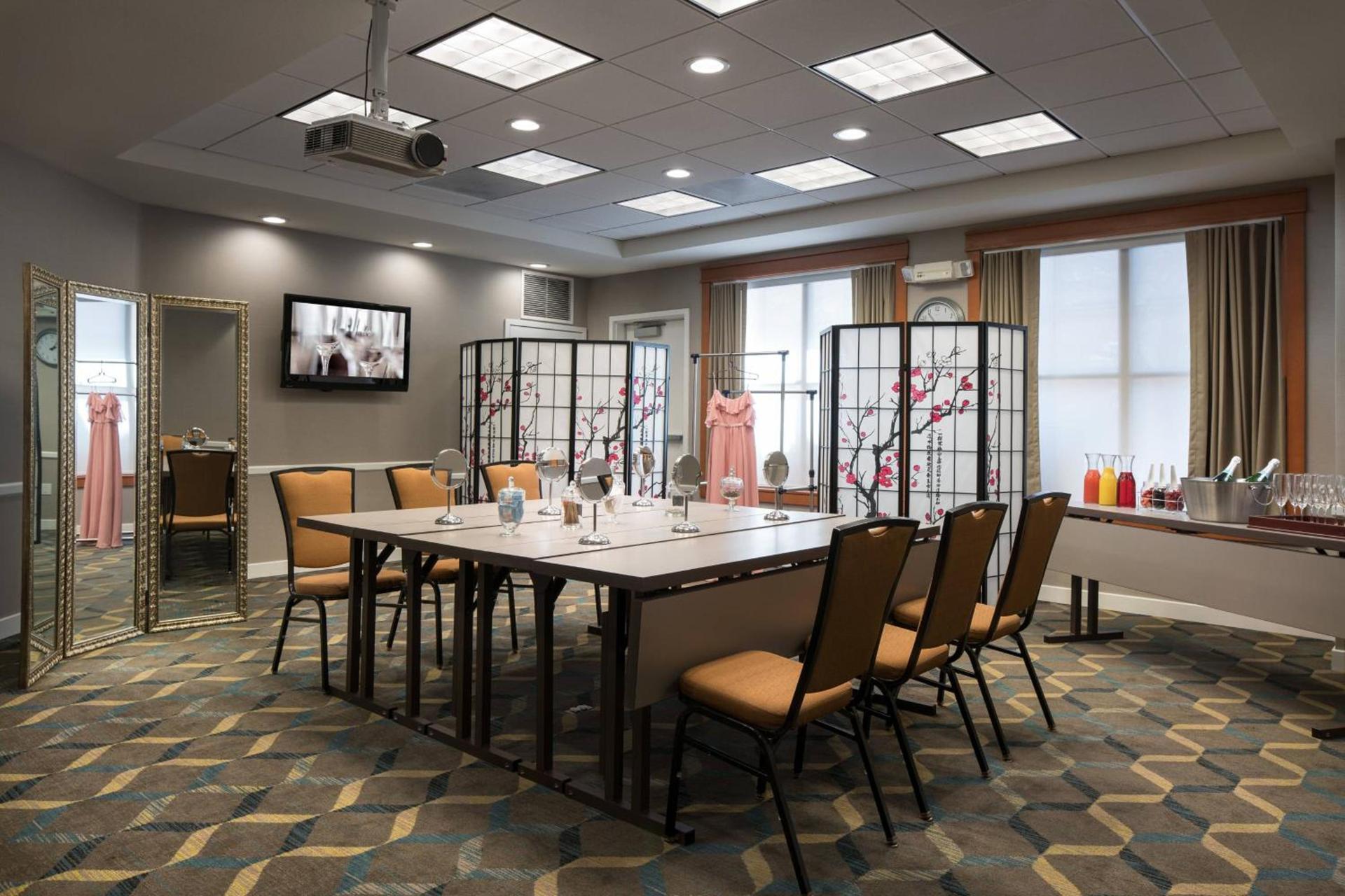 Residence Inn by Marriott Camarillo photo 31