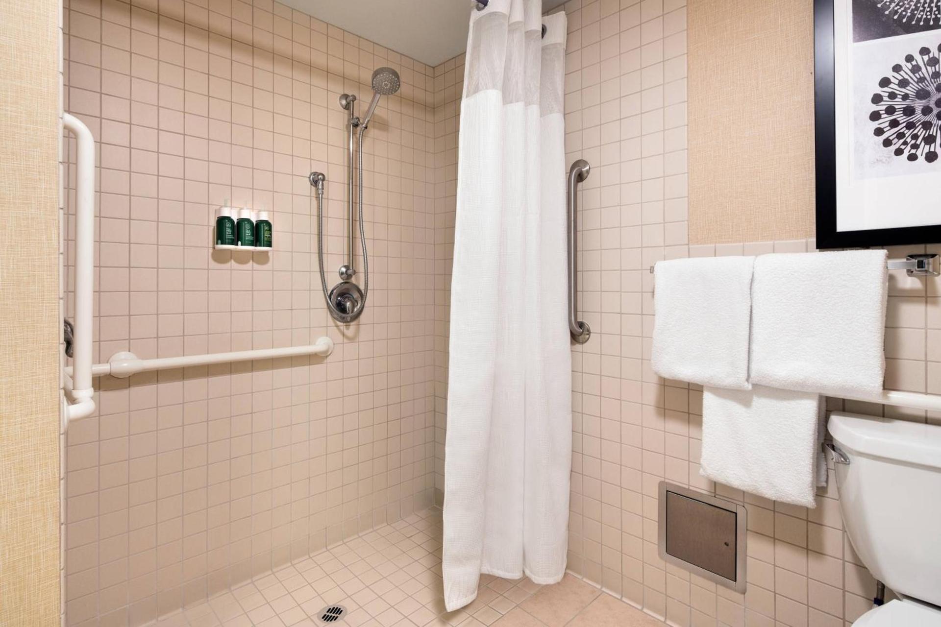 Residence Inn by Marriott Camarillo photo 18