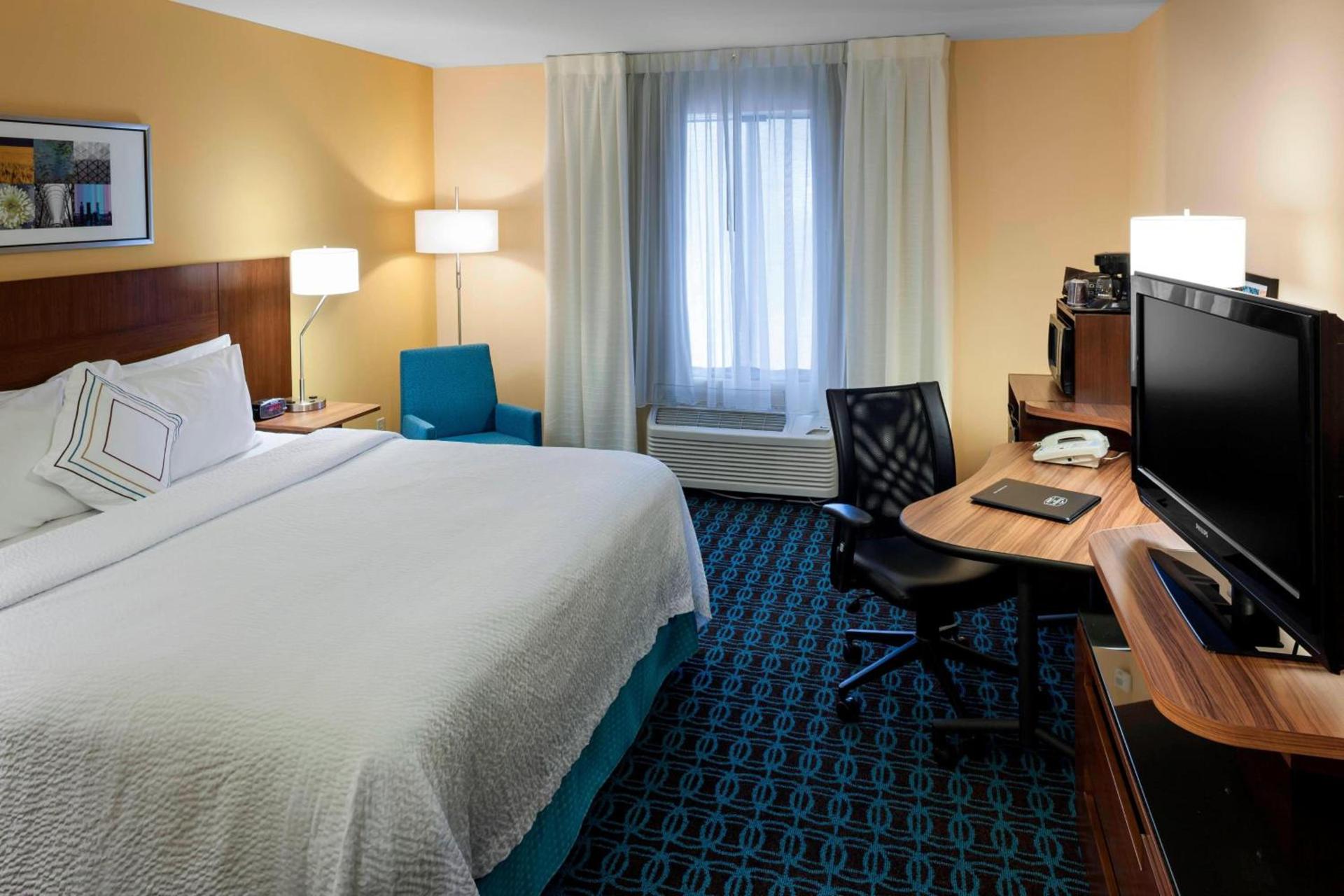Fairfield Inn by Marriott Santa Clarita Valencia photo 11