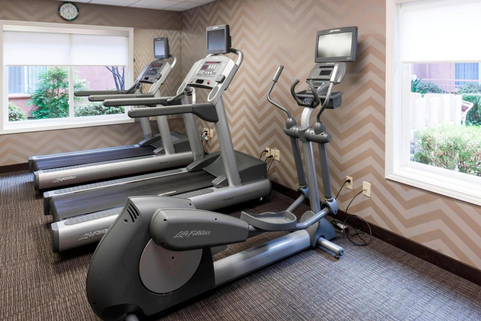 Fairfield Inn by Marriott Santa Clarita Valencia photo 18