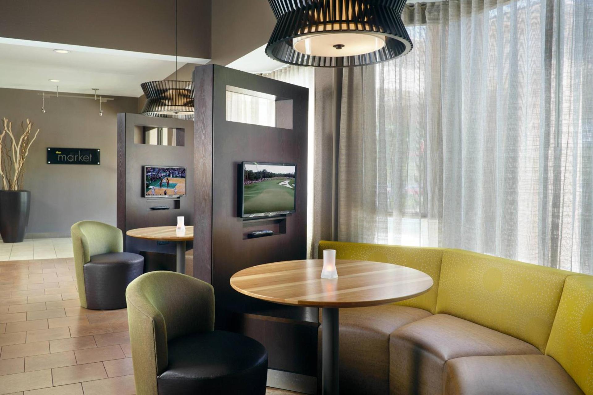 Courtyard by Marriott Macon photo 11