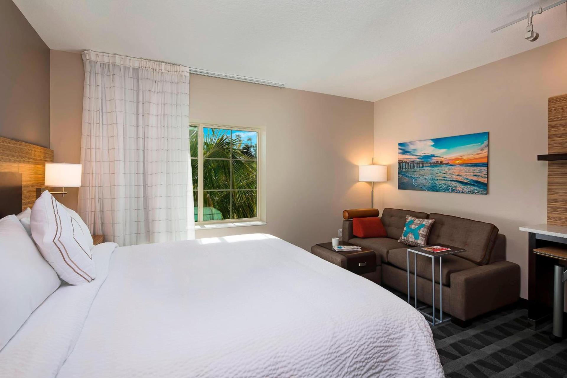 TownePlace Suites by Marriott Fort Myers Estero photo 7