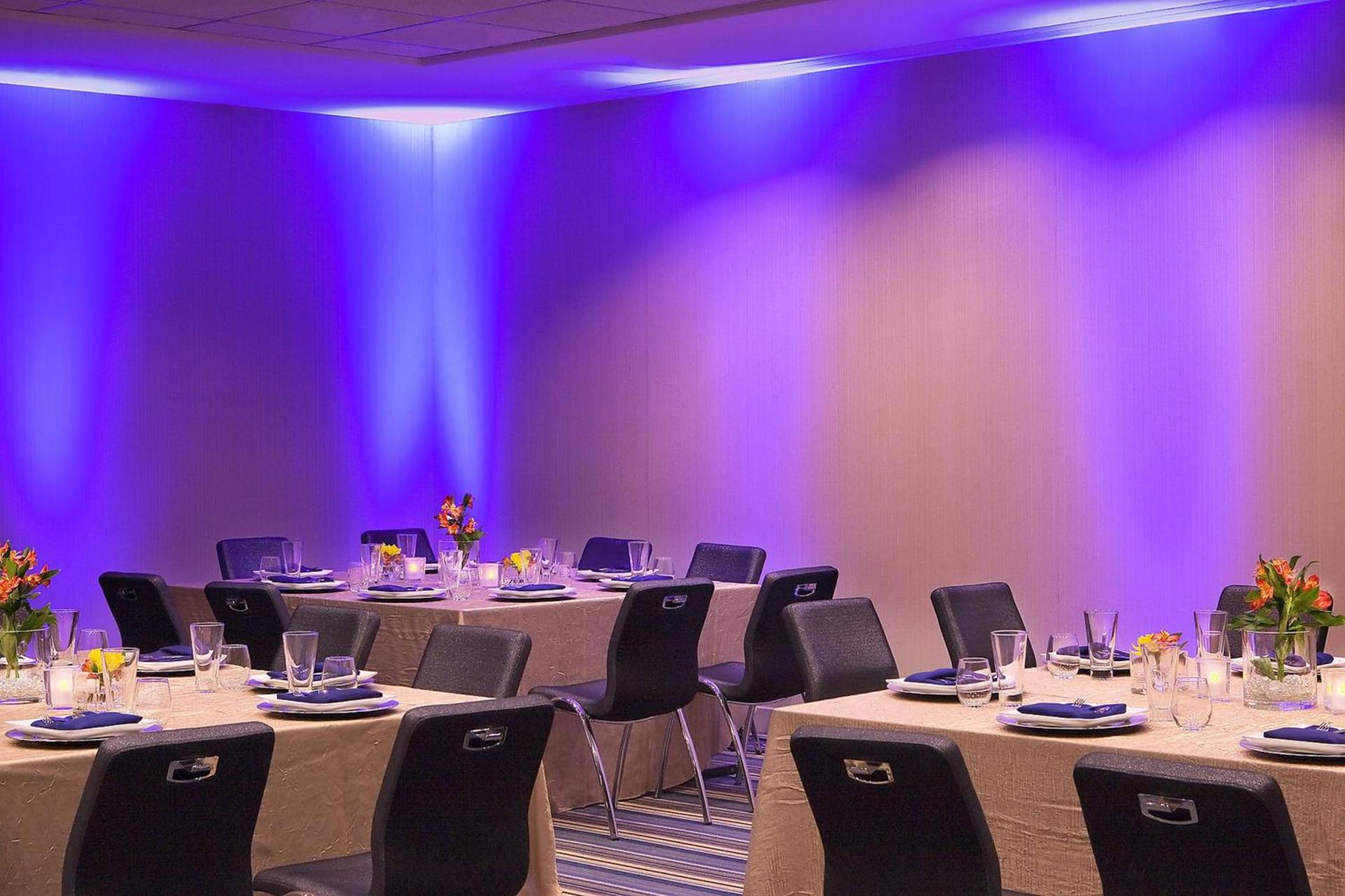 Aloft by Marriott Tucson University photo 28