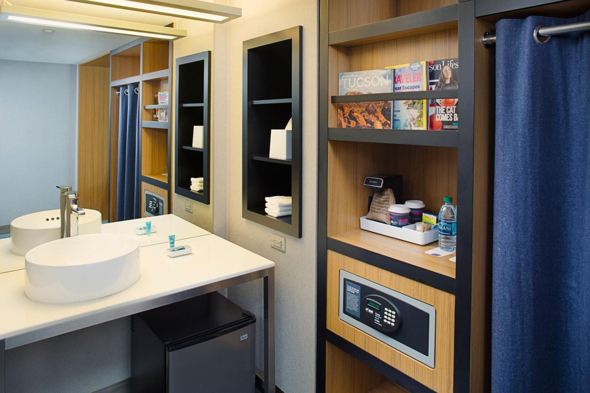 Aloft by Marriott Tucson University photo 11