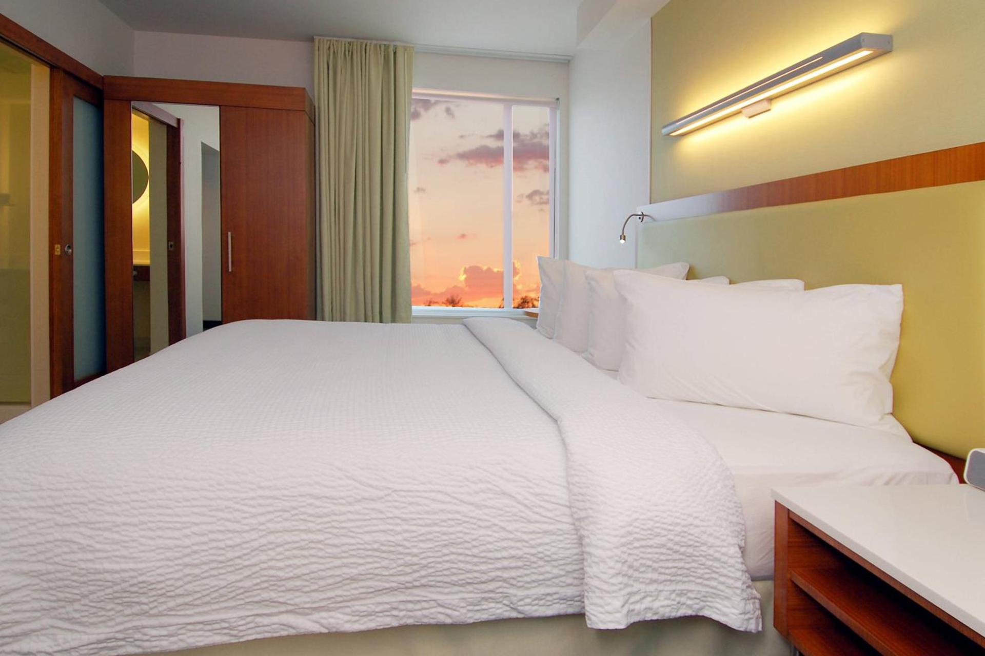 SpringHill Suites by Marriott Las Vegas North Speedway photo 12