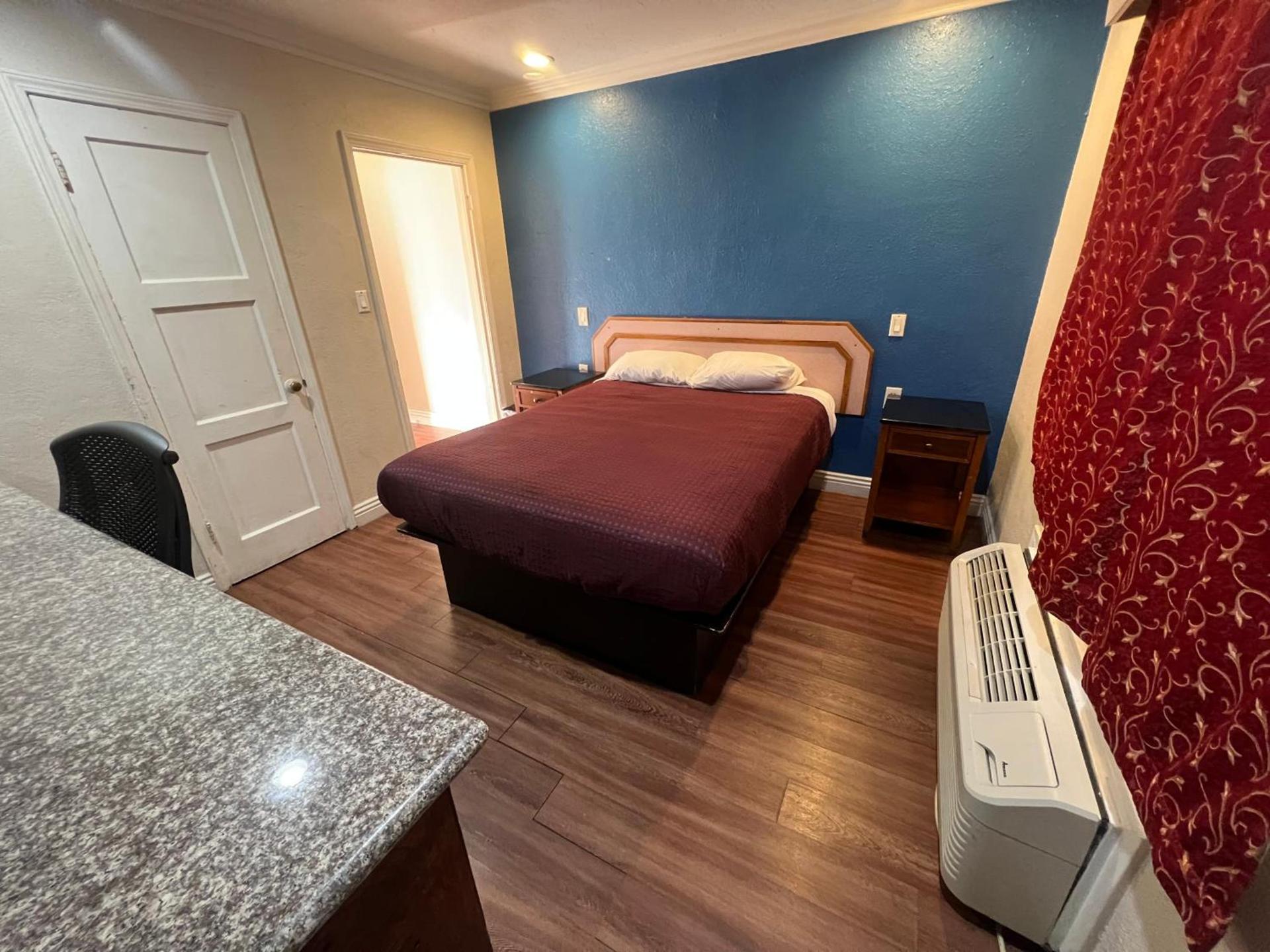 Harris Motel photo 36