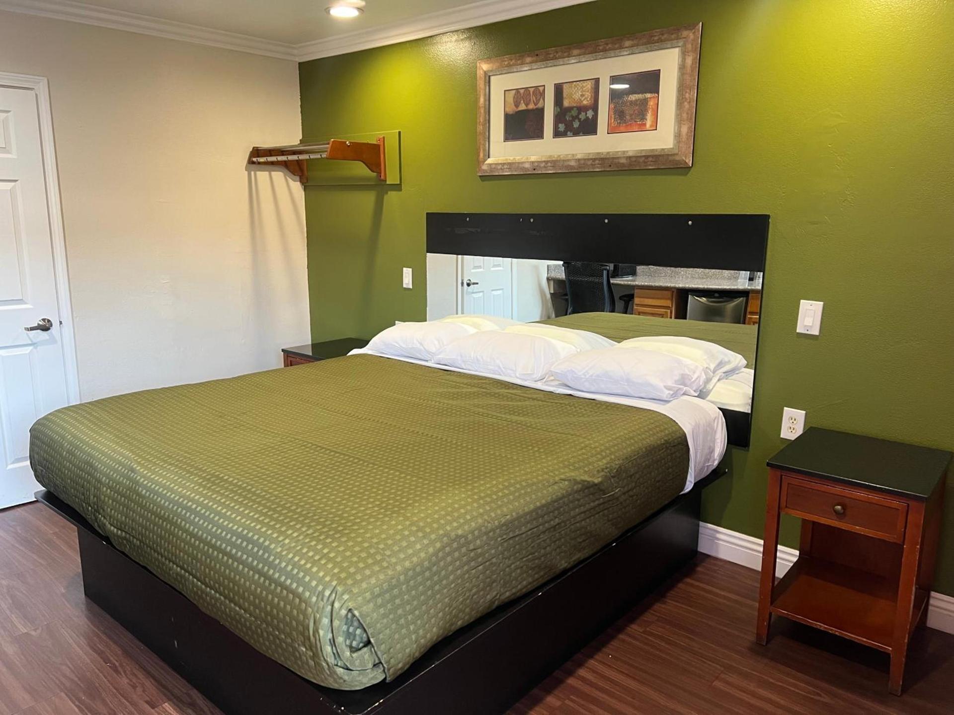 Harris Motel photo 39