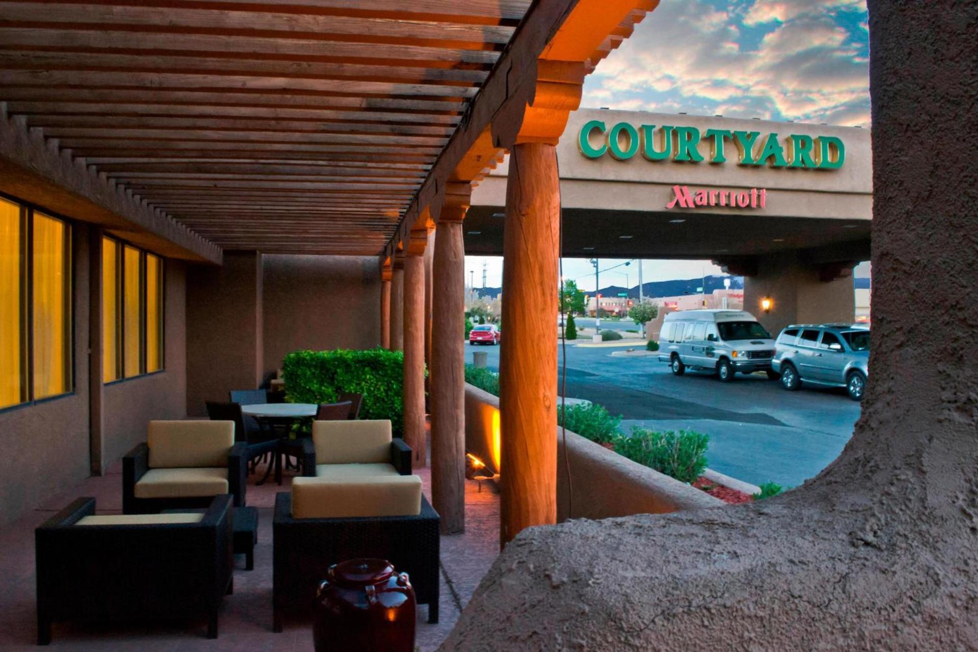 Courtyard Santa Fe photo 1