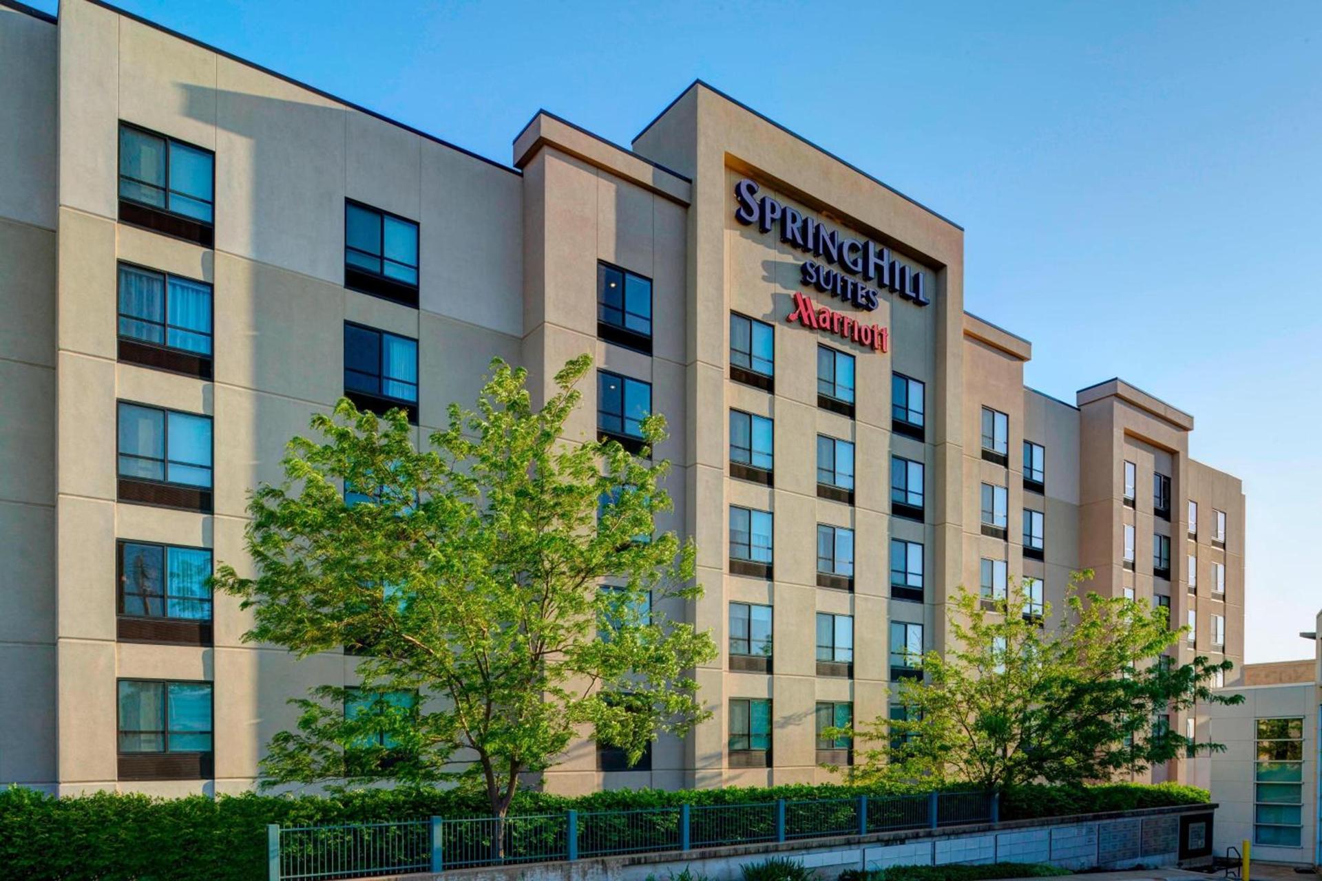 SpringHill Suites St. Louis Brentwood photo 1