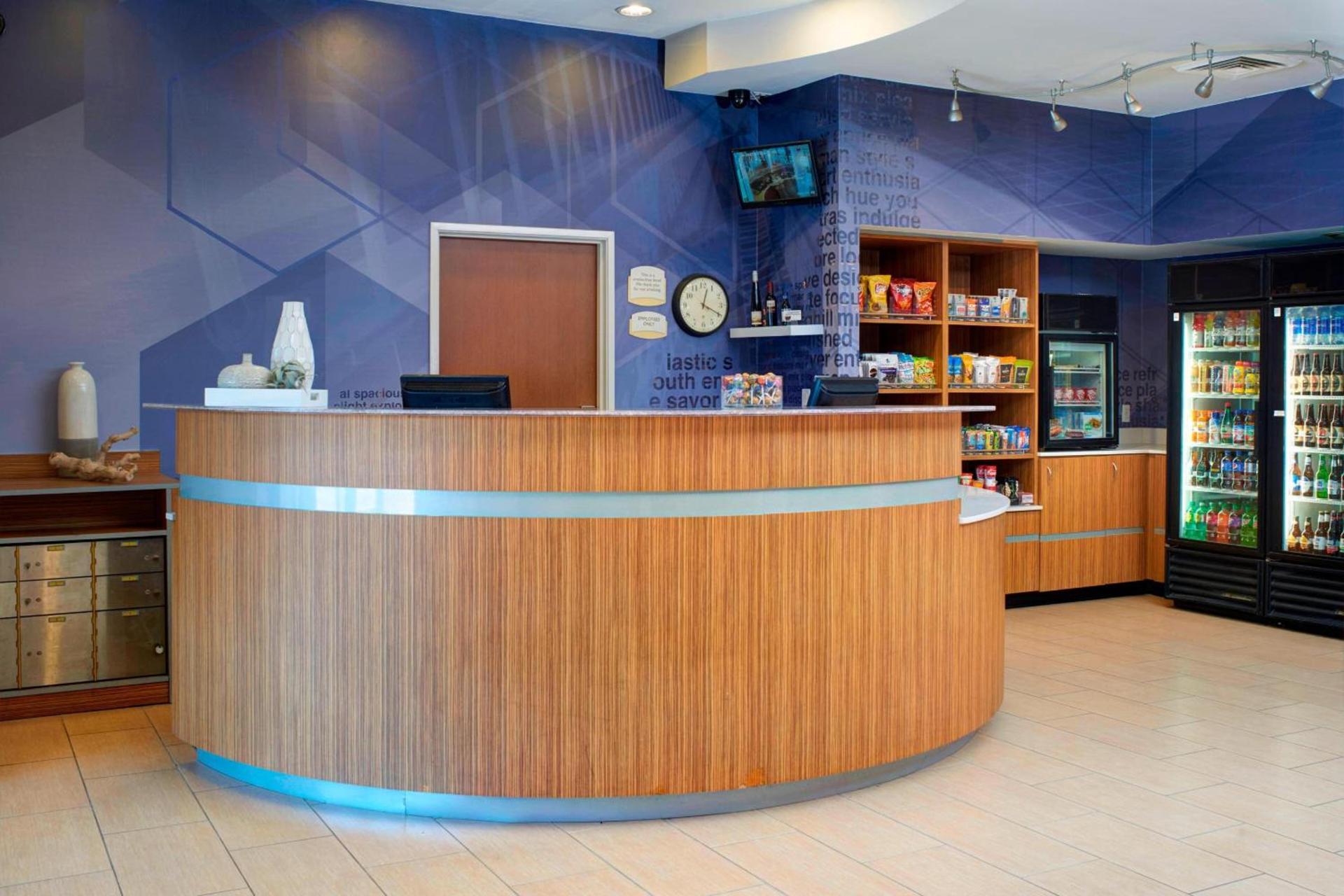 SpringHill Suites St. Louis Brentwood photo 3