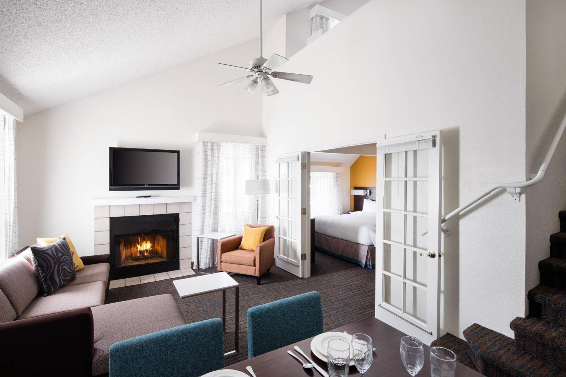 Residence Inn Costa Mesa Newport Beach photo 10