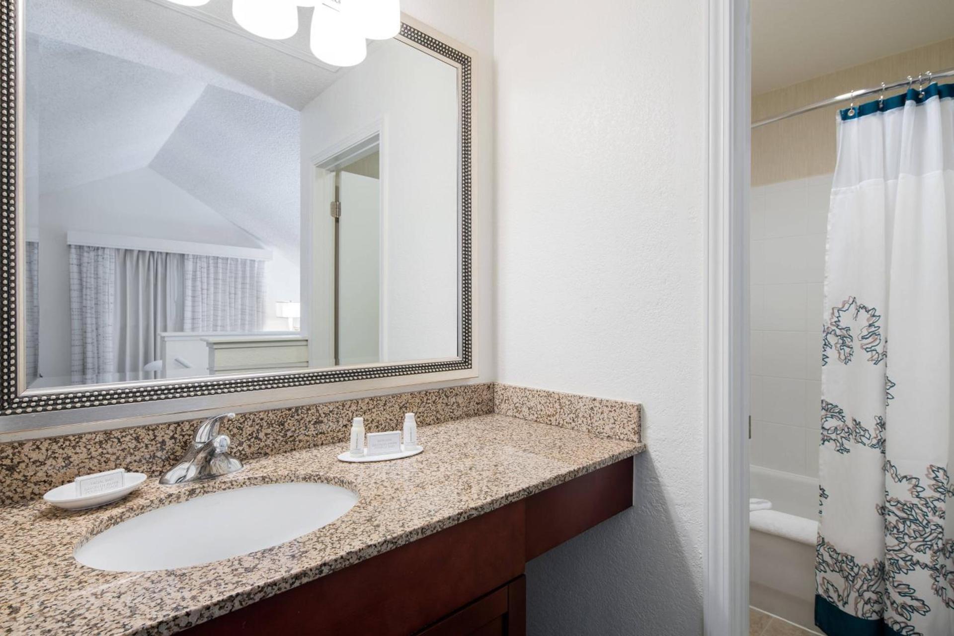 Residence Inn Costa Mesa Newport Beach photo 11
