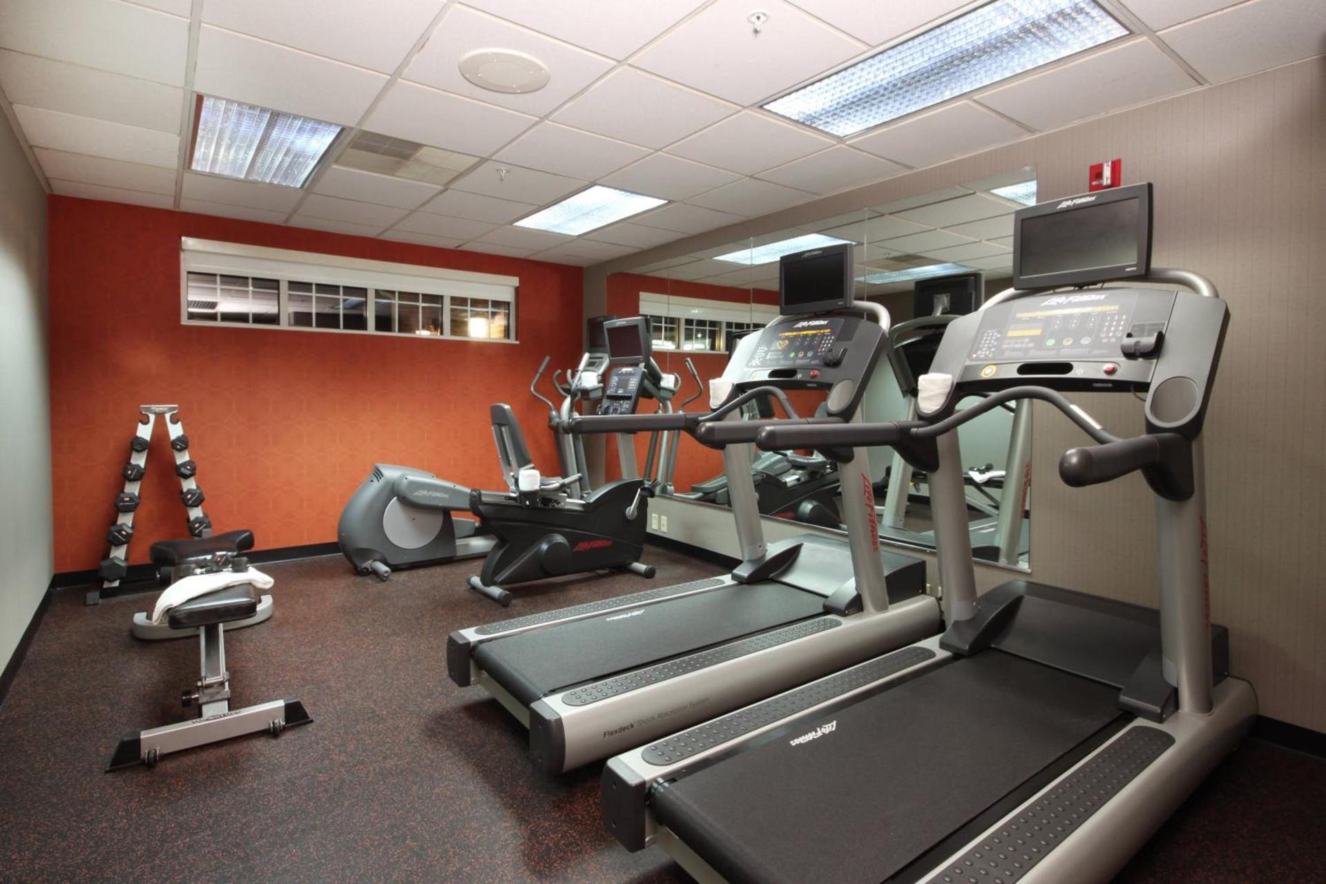 Residence Inn by Marriott Davenport photo 17