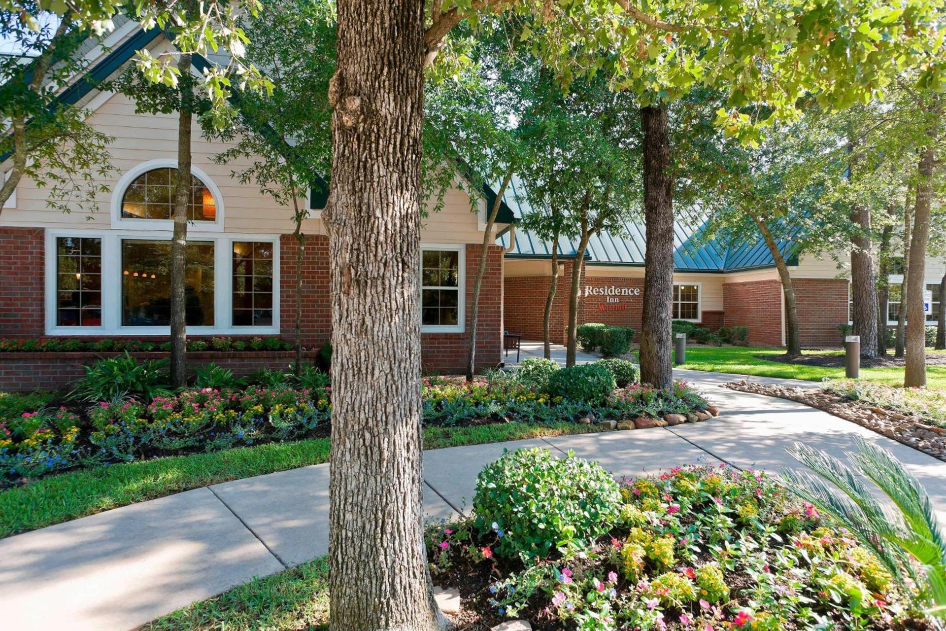 Residence Inn by Marriott Houston The Woodlands/Lake Front Circle photo 2