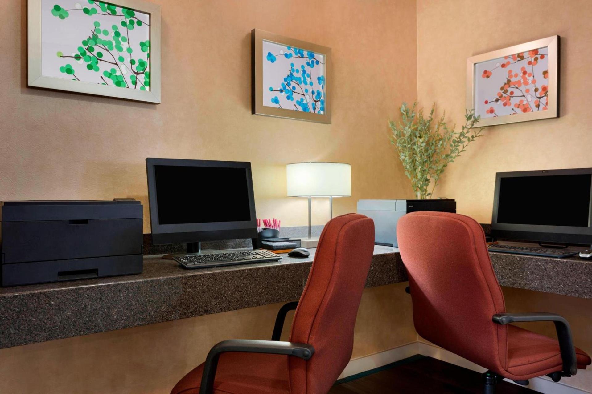 Residence Inn by Marriott Houston The Woodlands/Lake Front Circle photo 9