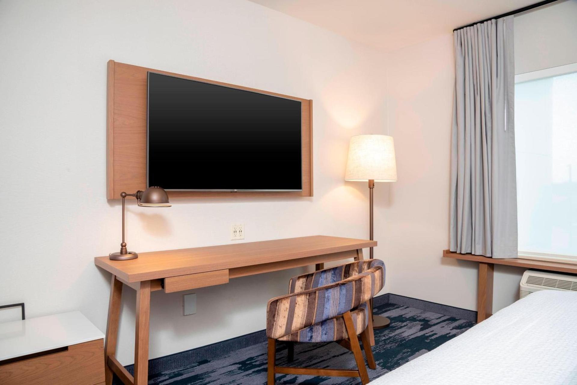 Fairfield Inn & Suites by Marriott Fair Oaks Farms photo 12