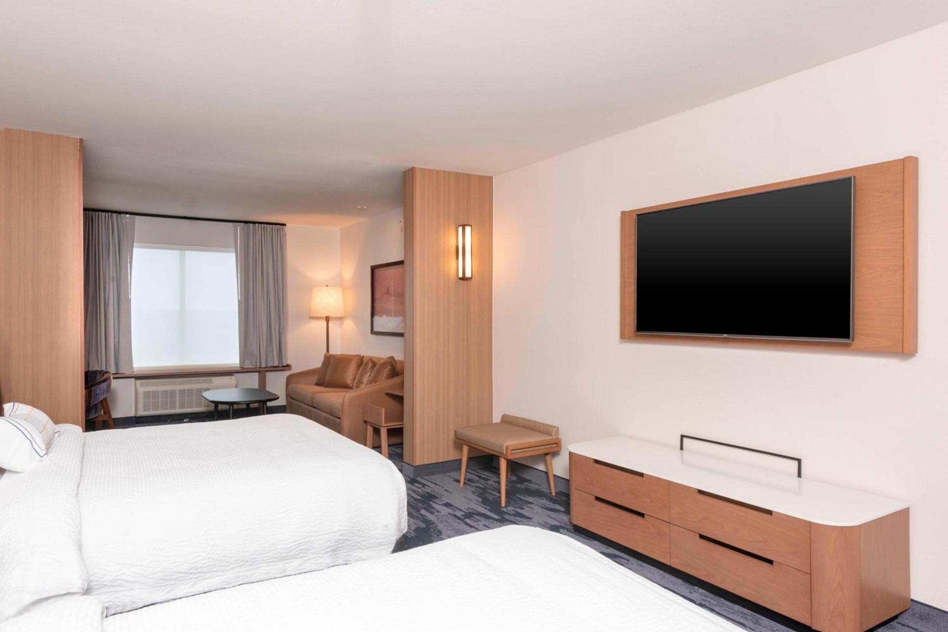 Fairfield Inn & Suites by Marriott Fair Oaks Farms photo 19