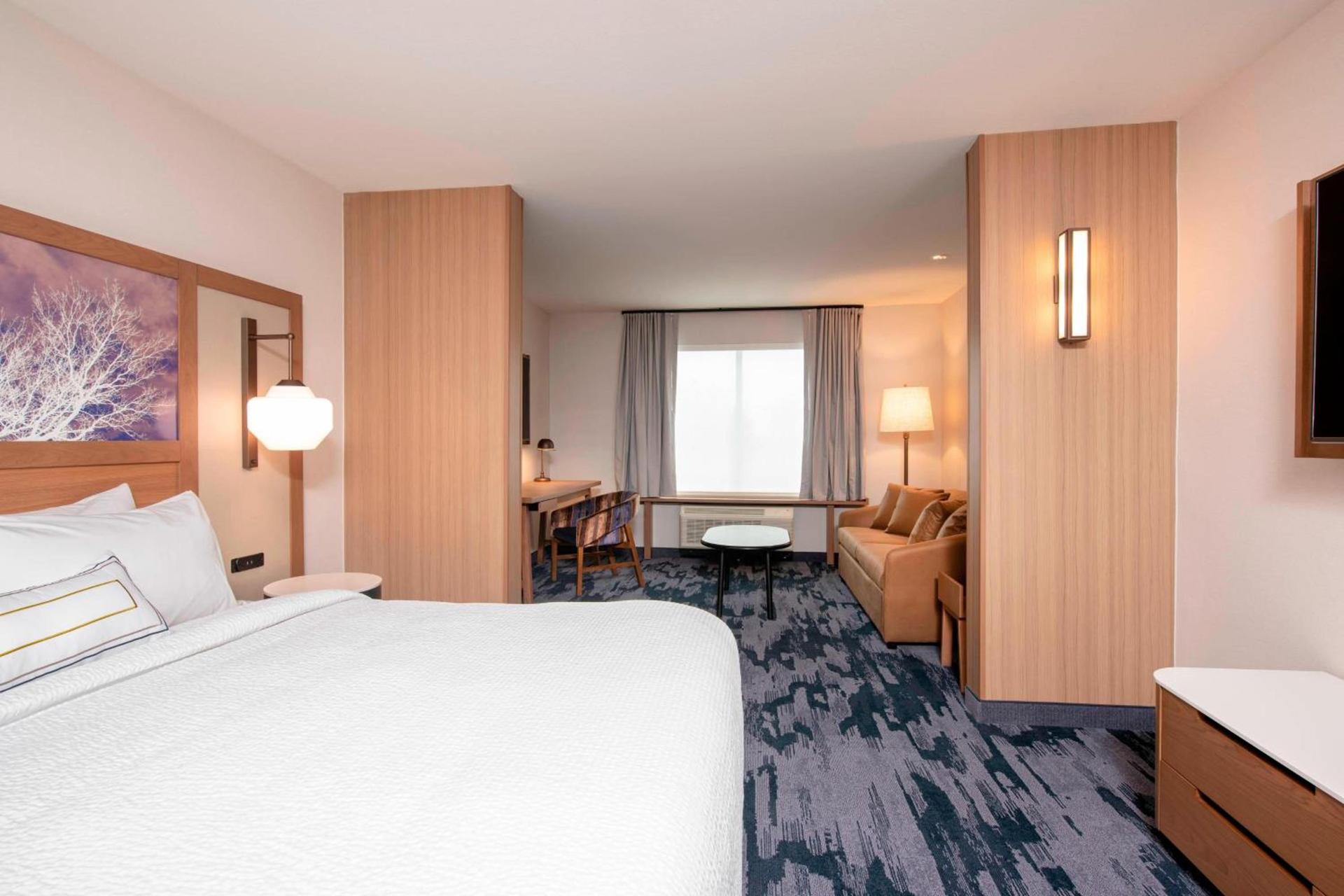 Fairfield Inn & Suites by Marriott Fair Oaks Farms photo 21