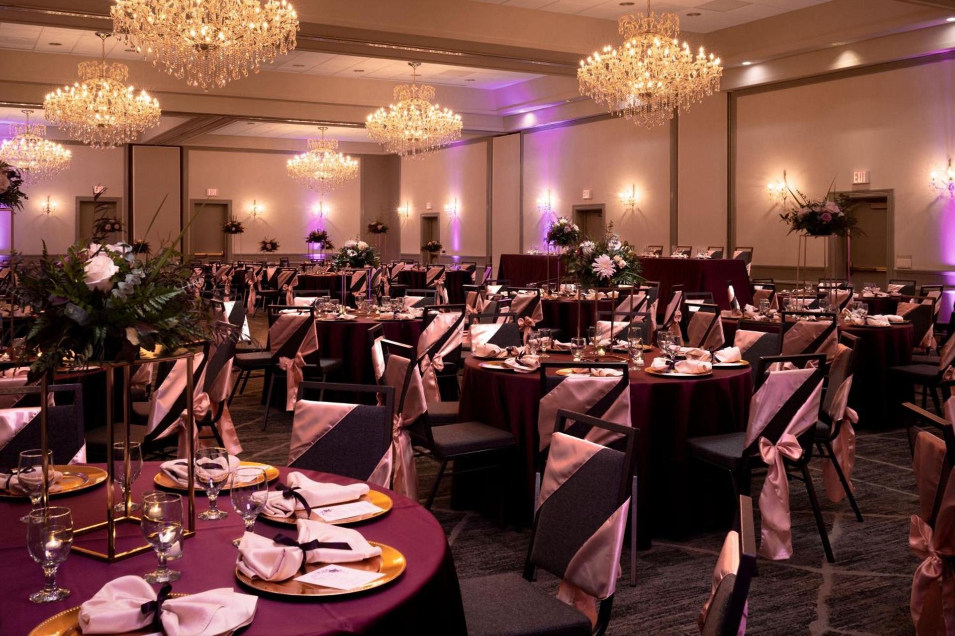 Four Points by Sheraton Milwaukee North Shore photo 45