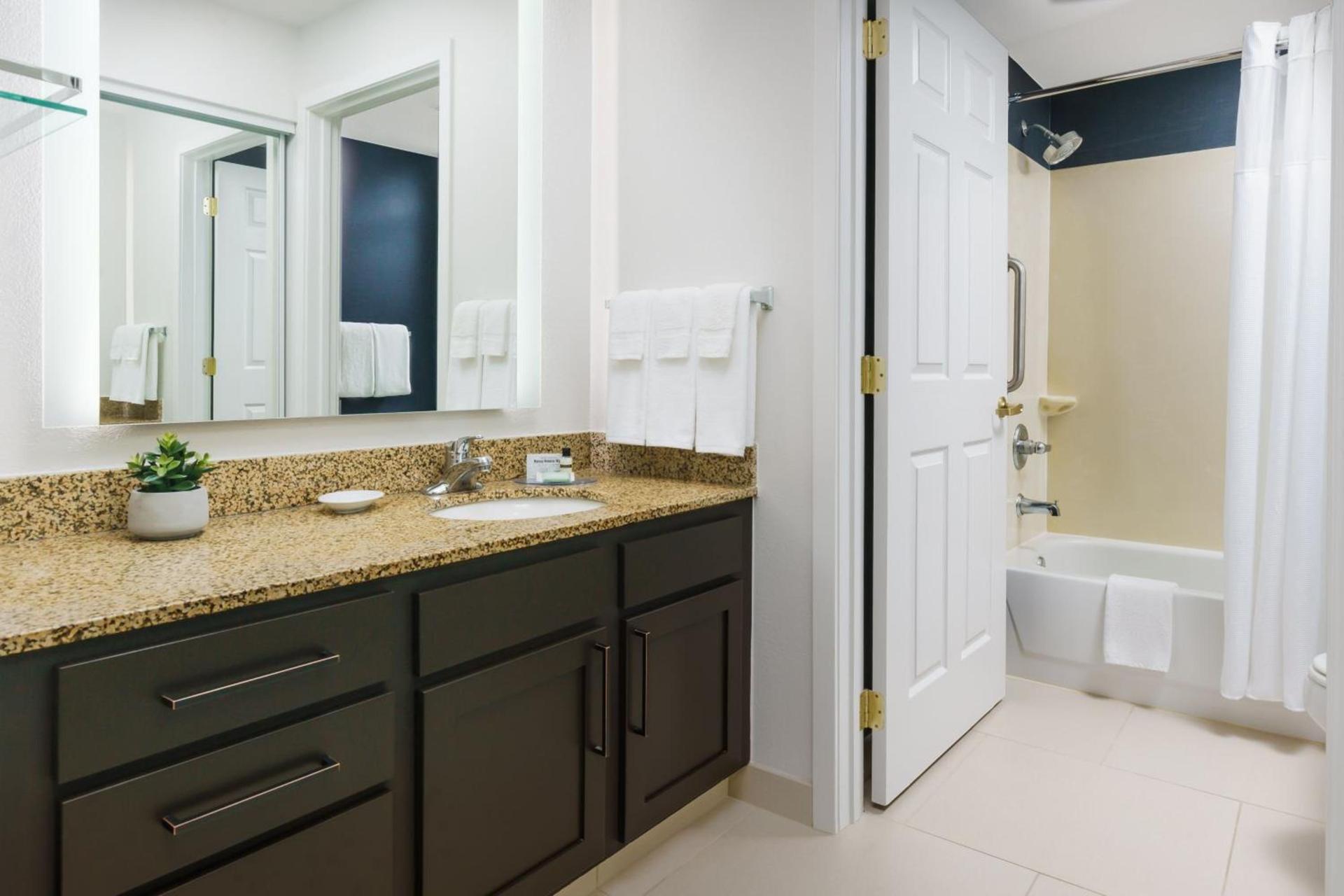 Residence Inn by Marriott Gaithersburg Washingtonian Center photo 22