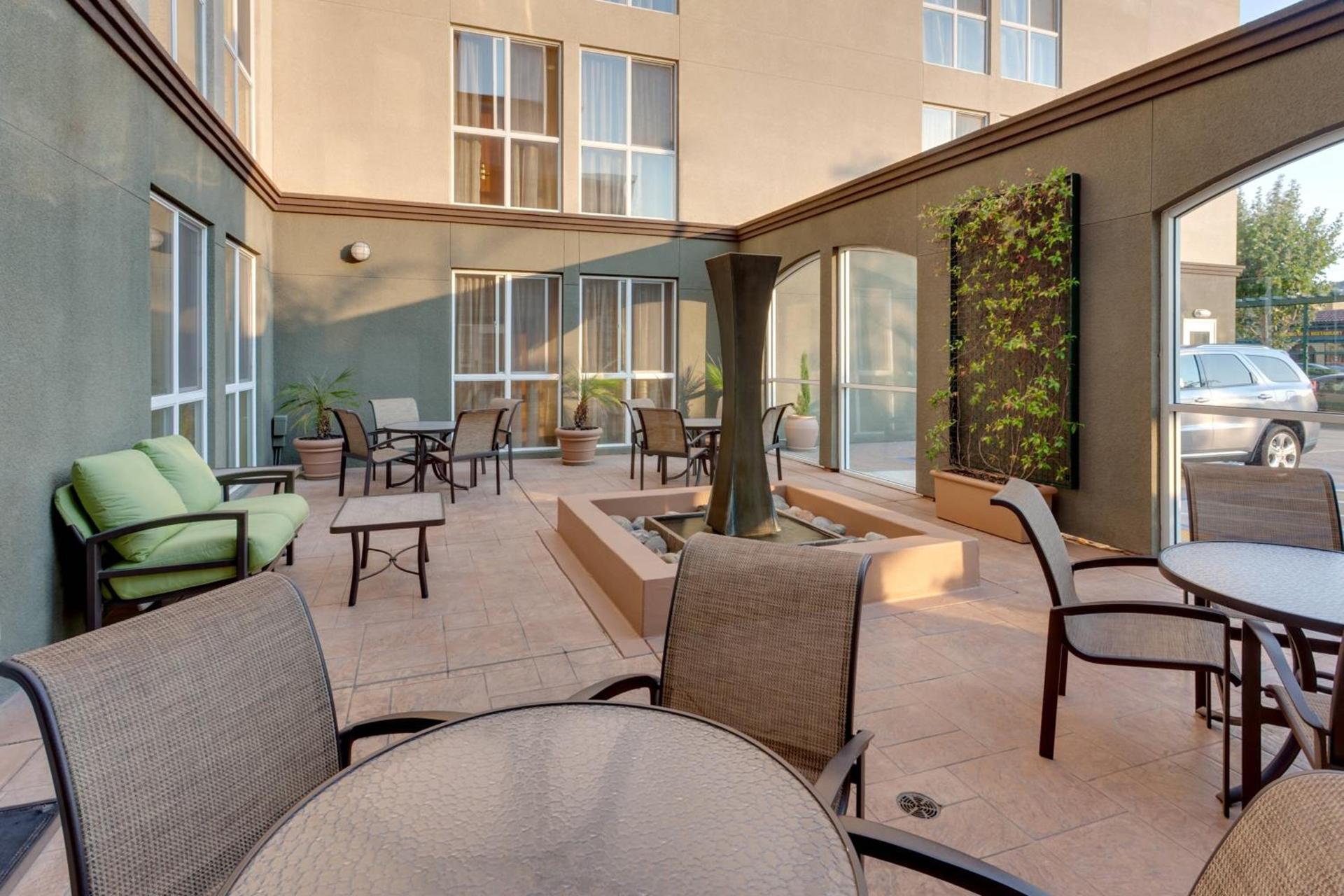 Fairfield Inn & Suites by Marriott San Francisco Airport — hotel in Millbrae