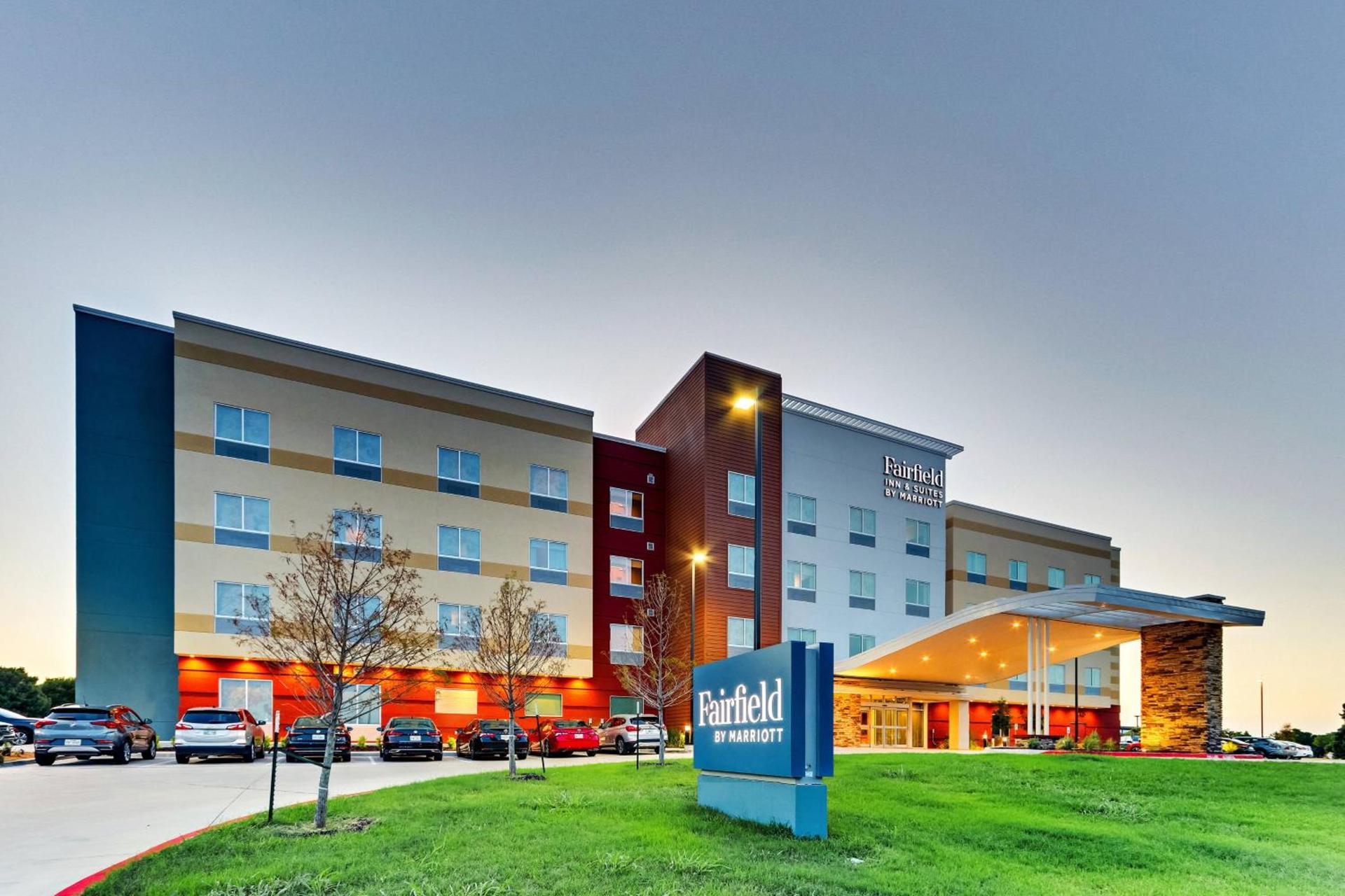 Fairfield Inn & Suites by Marriott Dallas Love Field photo 3