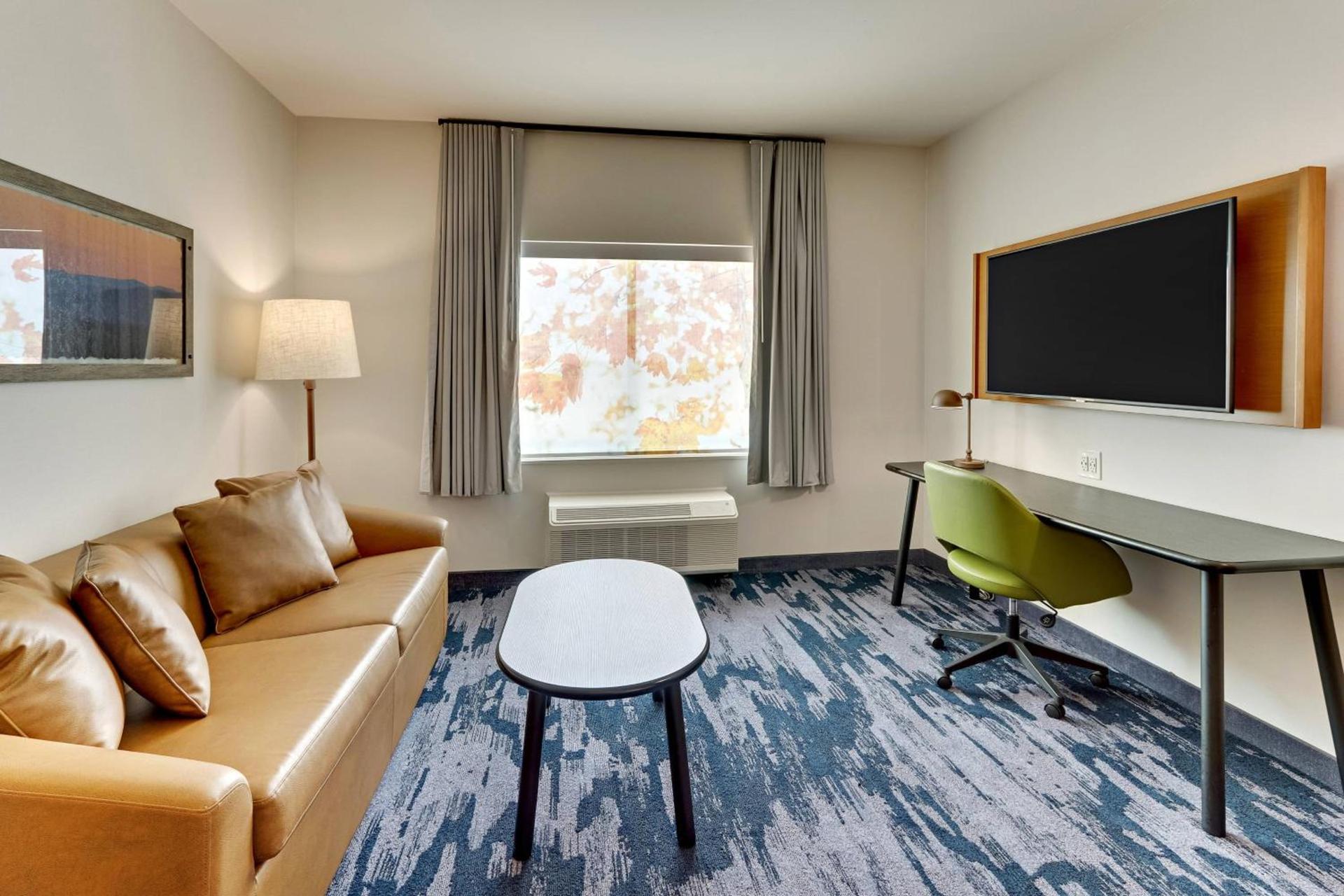 Fairfield Inn & Suites by Marriott Dallas Love Field photo 13