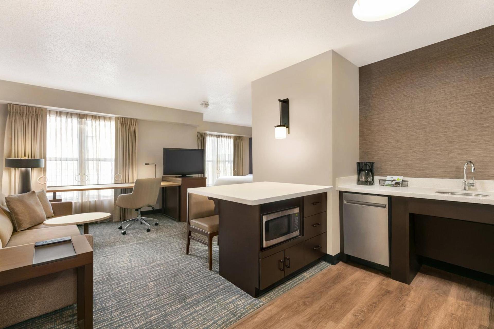 Residence Inn by Marriott West Springfield photo 4