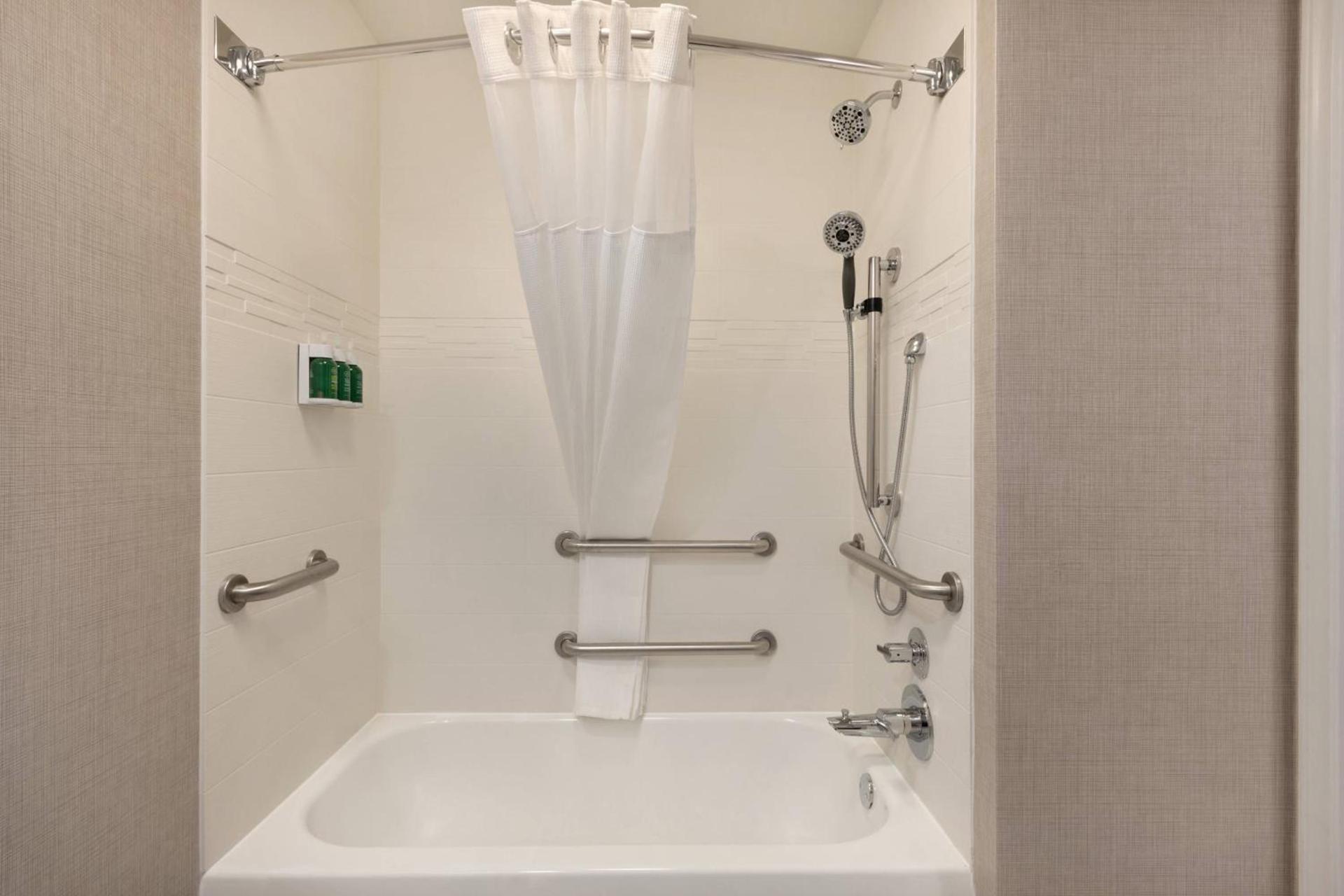 Residence Inn by Marriott West Springfield photo 16