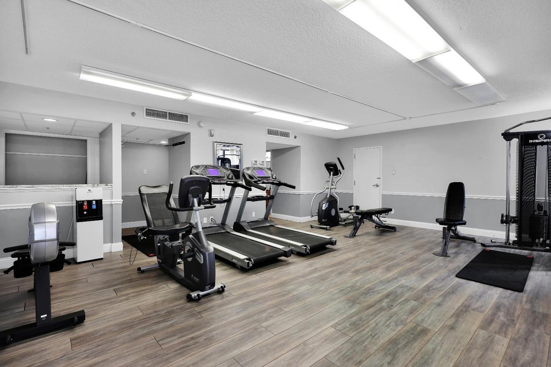 Ramada by Wyndham Jacksonville I-95 by Butler Blvd photo 86