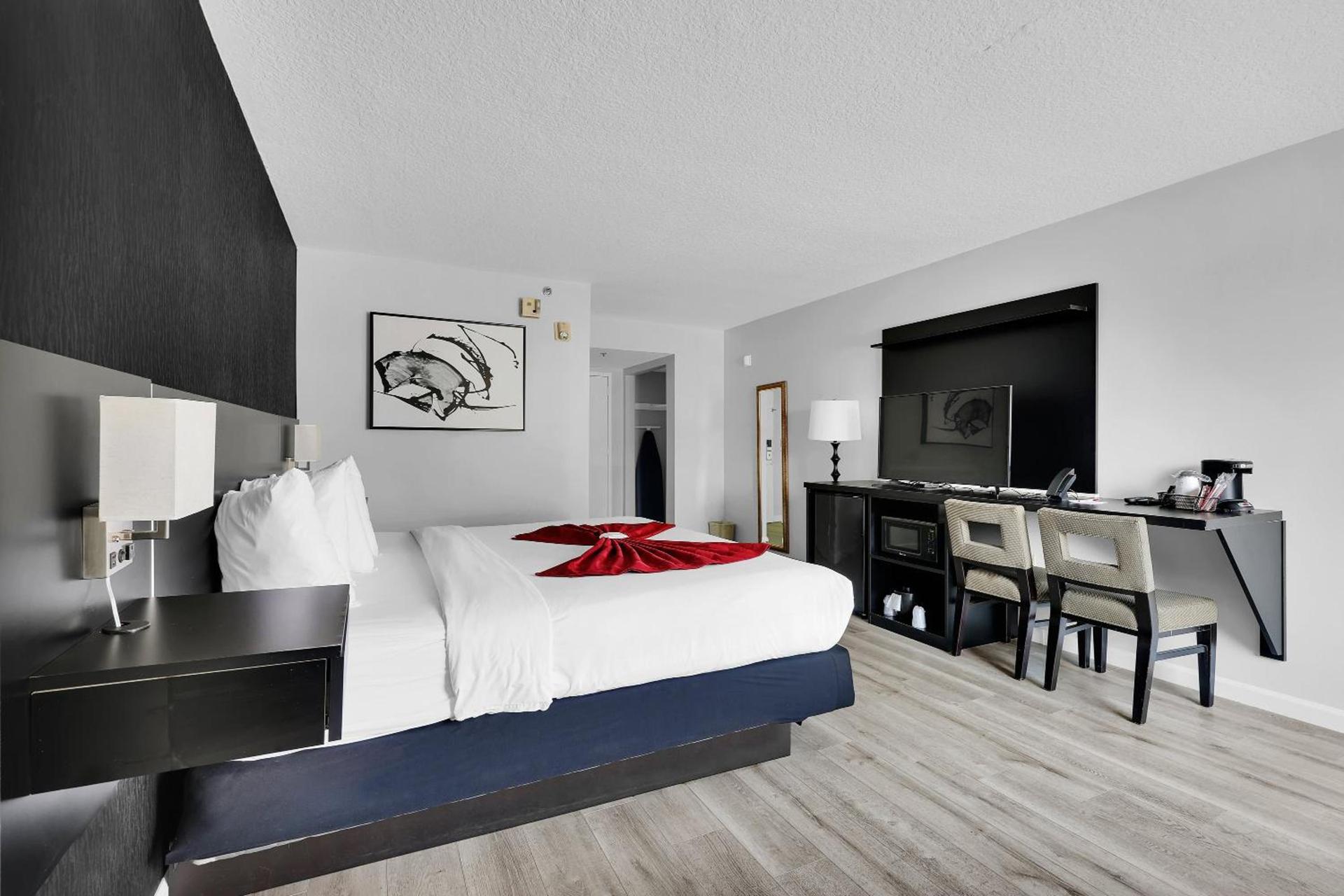 Ramada by Wyndham Jacksonville I-95 by Butler Blvd photo 83