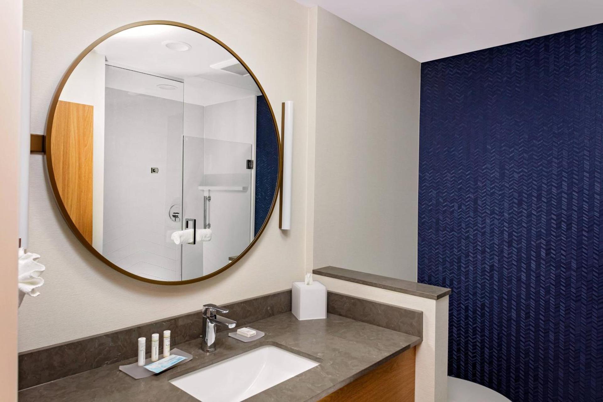 Fairfield by Marriott Port Clinton Waterfront photo 11