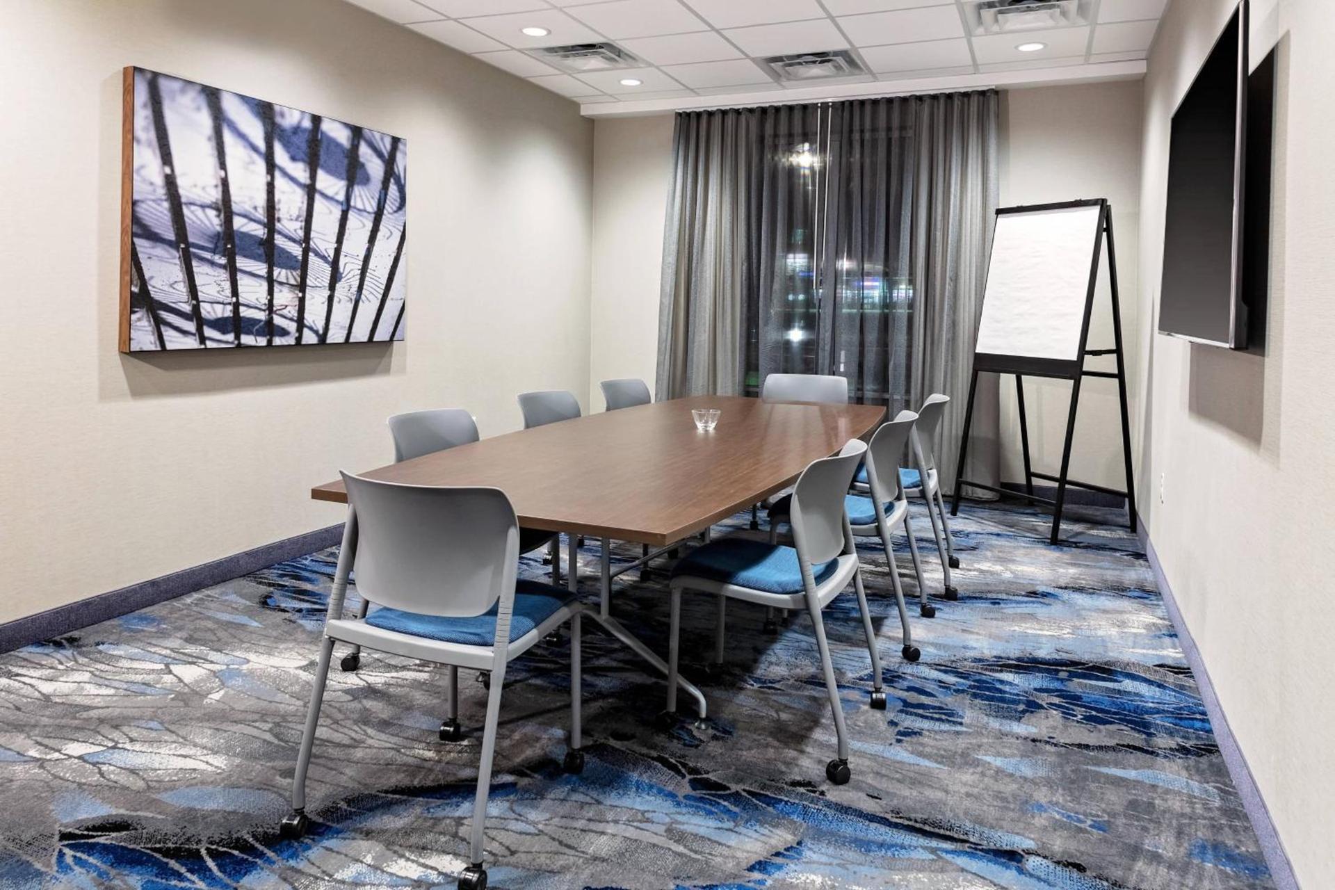 Fairfield by Marriott Port Clinton Waterfront photo 24