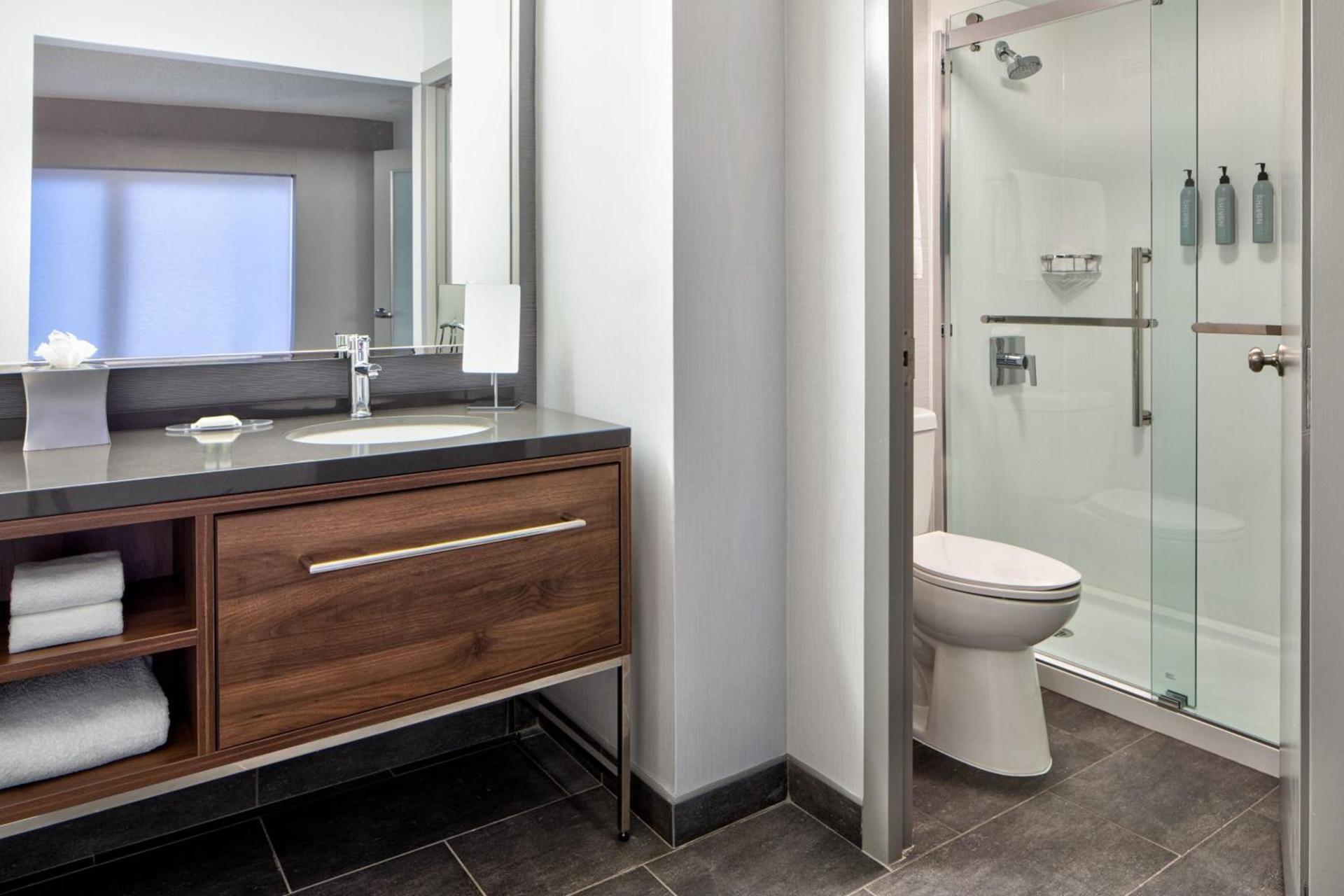 Courtyard by Marriott Chicago Downtown/River North photo 36