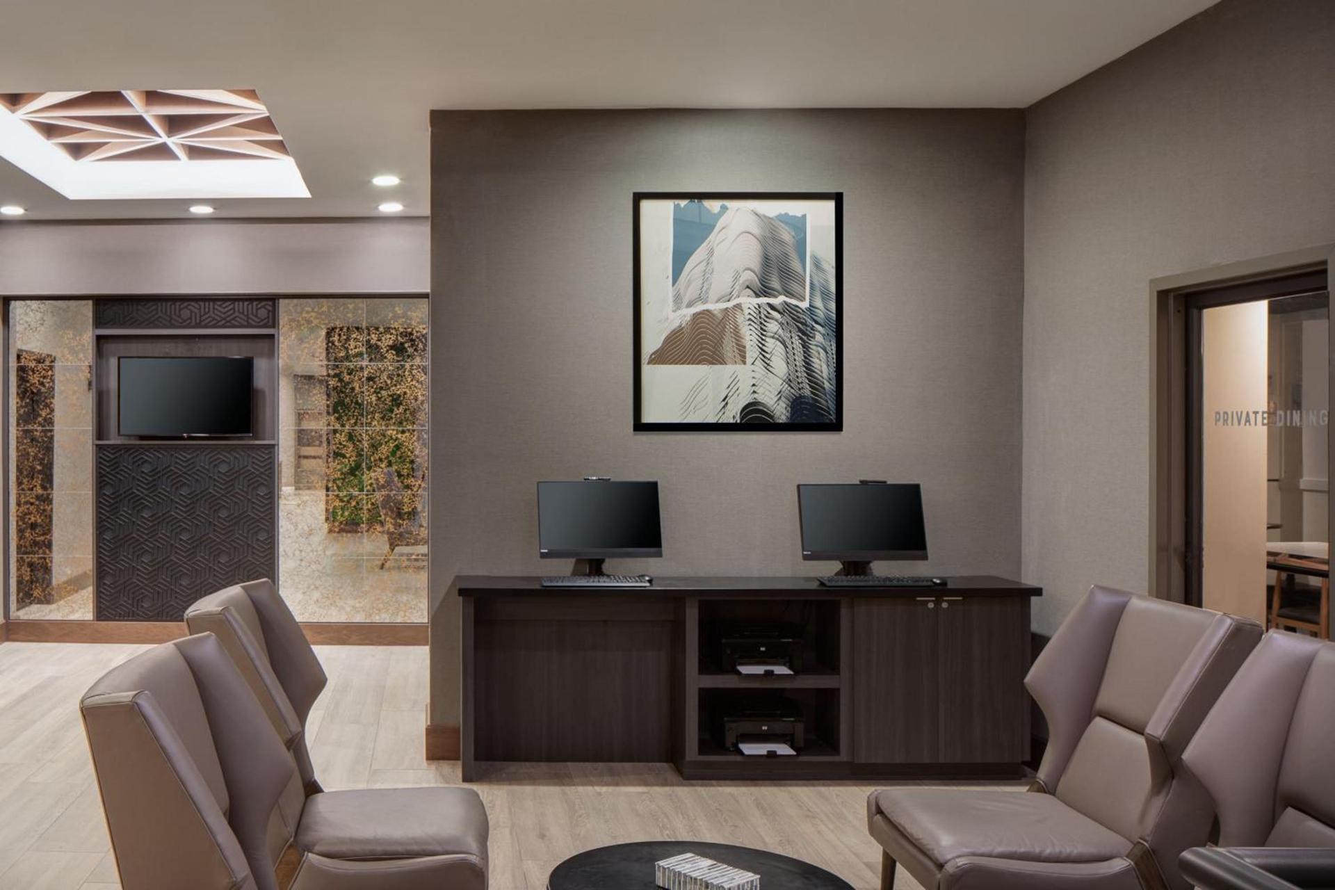 Courtyard by Marriott Chicago Downtown/River North photo 39