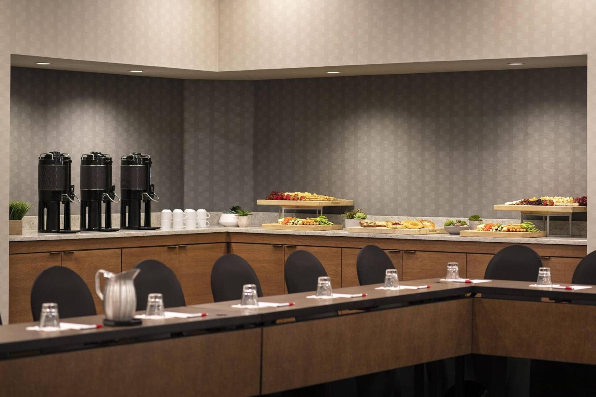 Cleveland Marriott East photo 33
