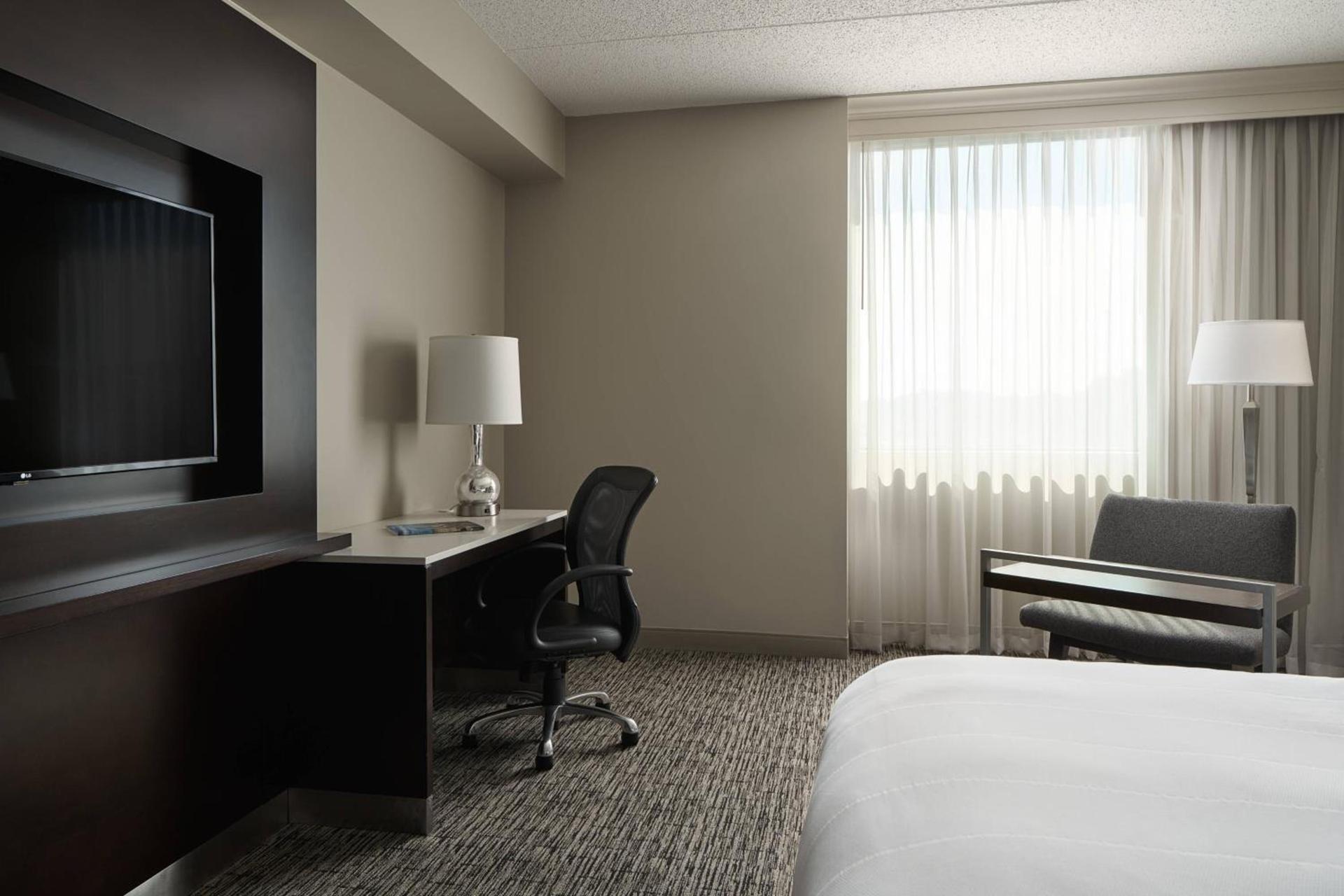 Cleveland Marriott East photo 46