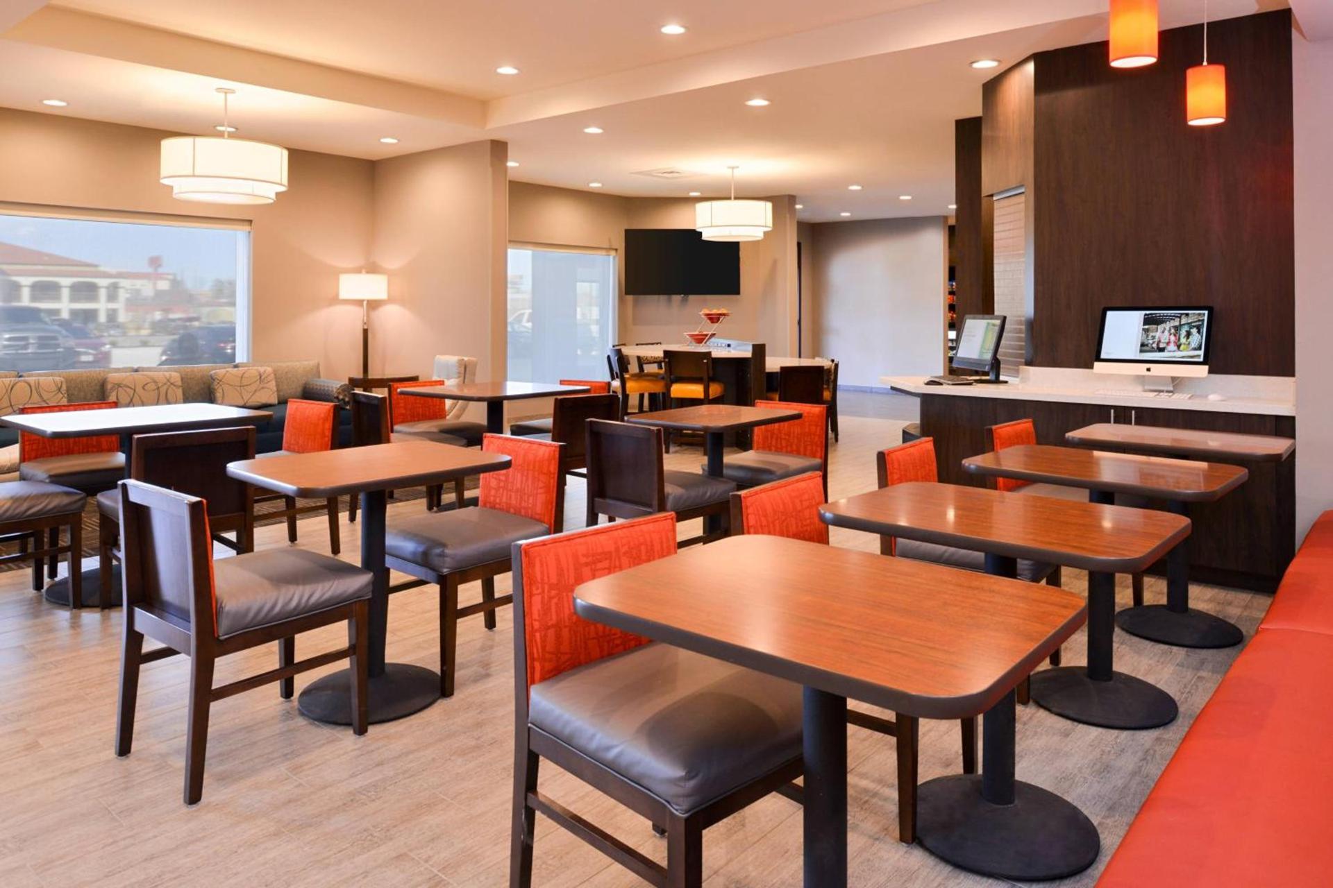 TownePlace Suites by Marriott Laplace photo 23