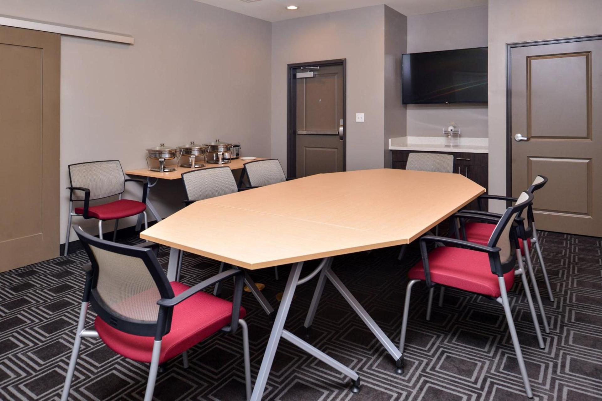 TownePlace Suites by Marriott Laplace photo 31